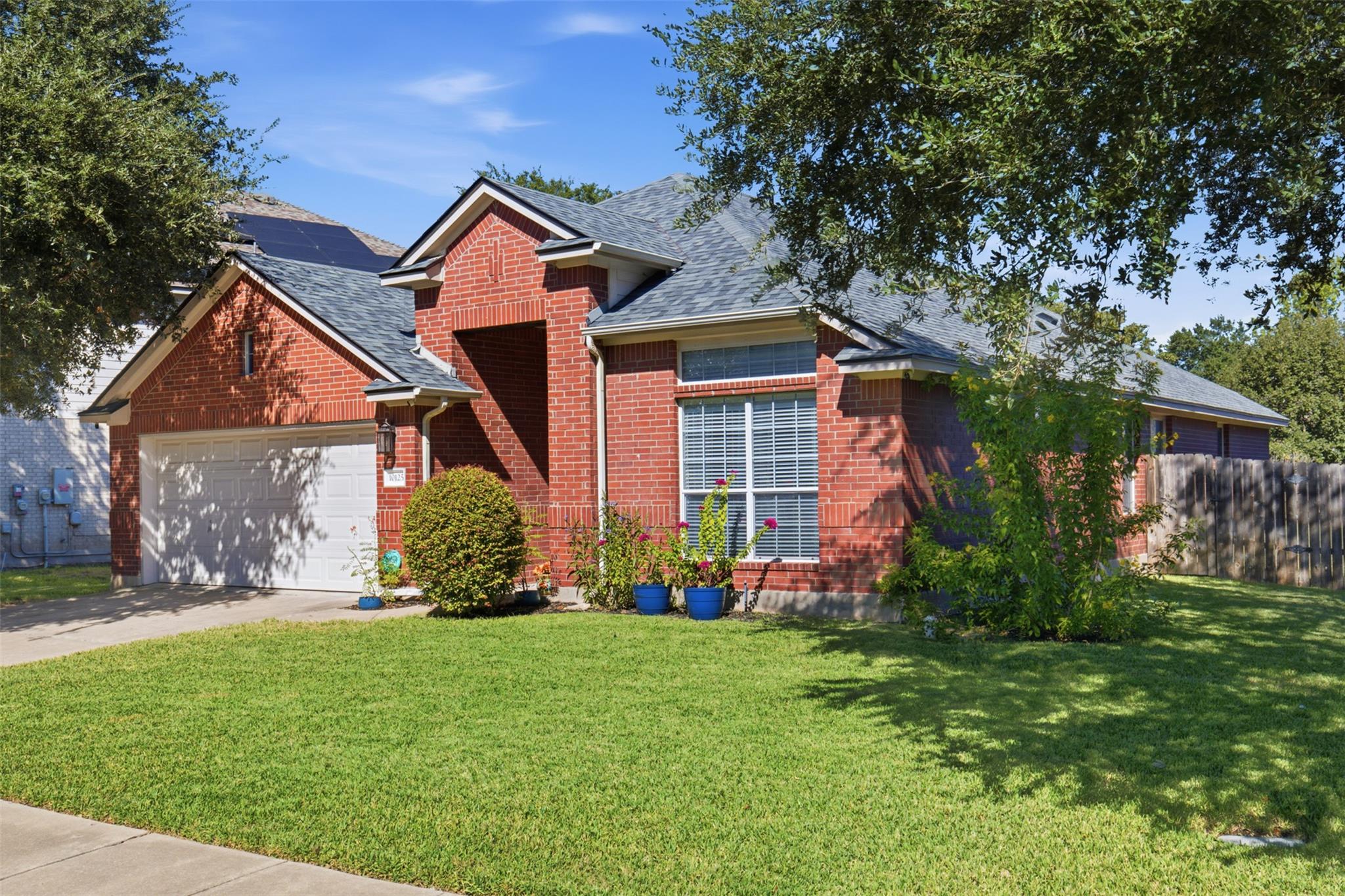 10125 Anahuac Trl Property Photo 2