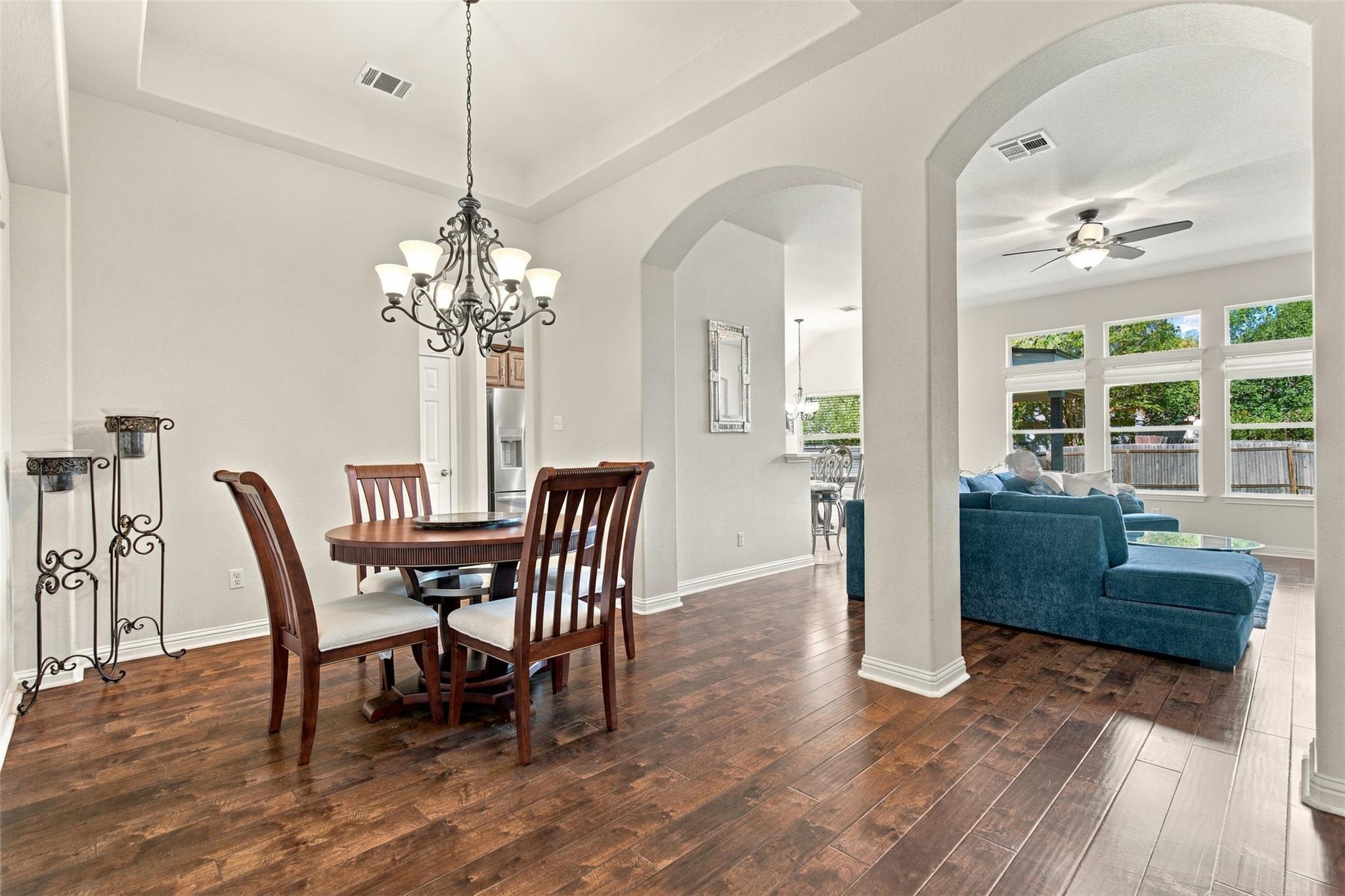 10125 Anahuac Trl Property Photo 4