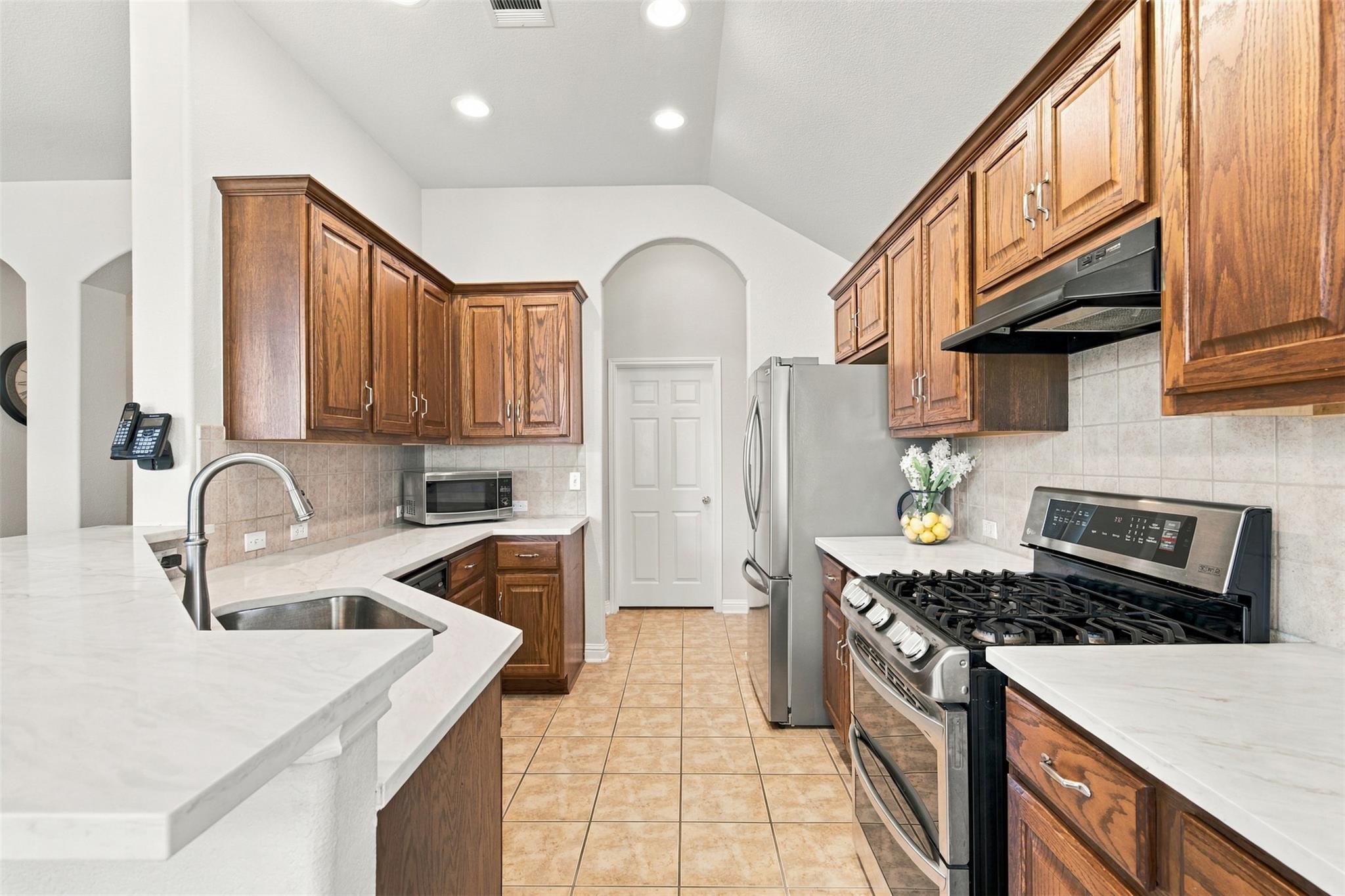 10125 Anahuac Trl Property Photo 7