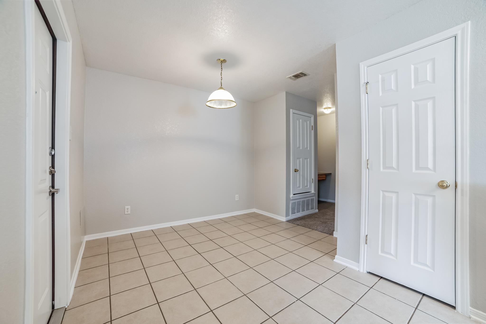 319 Cedar Ridge Dr #b Property Photo 7