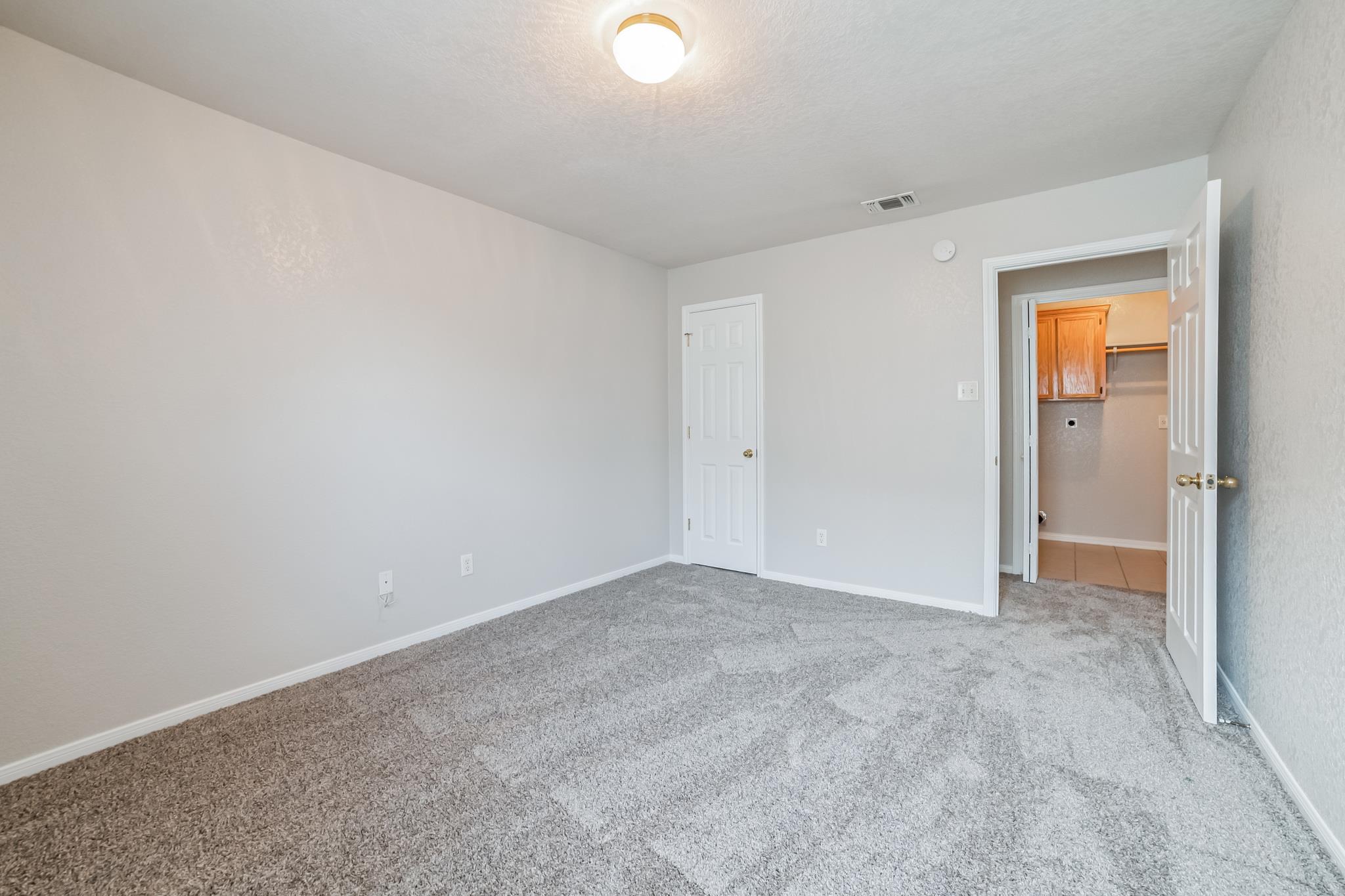 319 Cedar Ridge Dr #b Property Photo 14