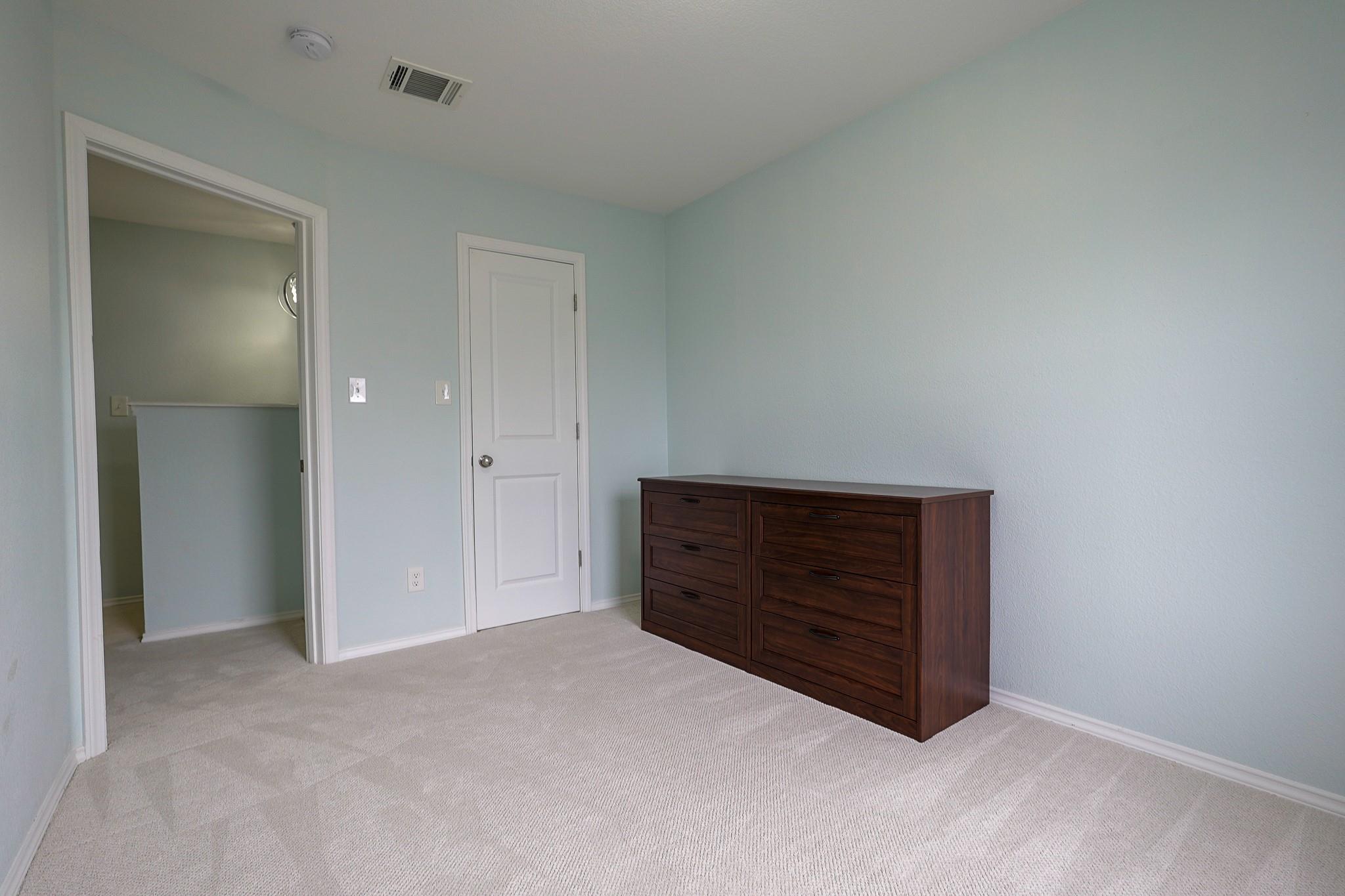 1712 Southwestern Dr Property Photo 19