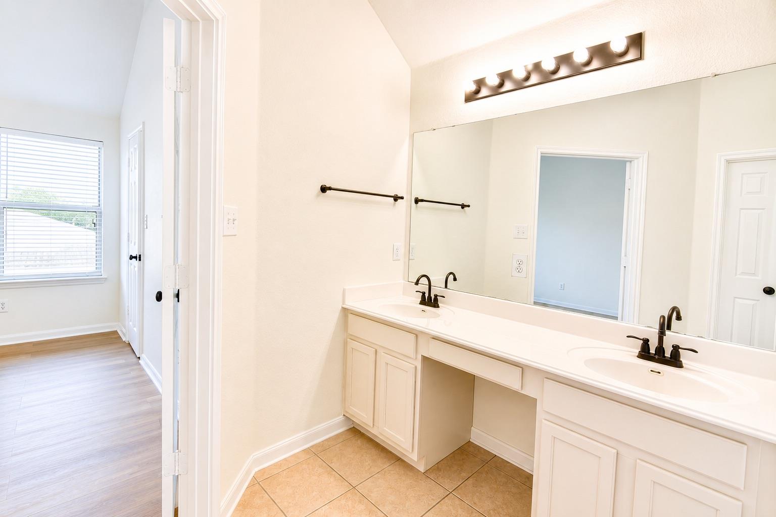 4205 Bent Wood Ct Property Photo 20