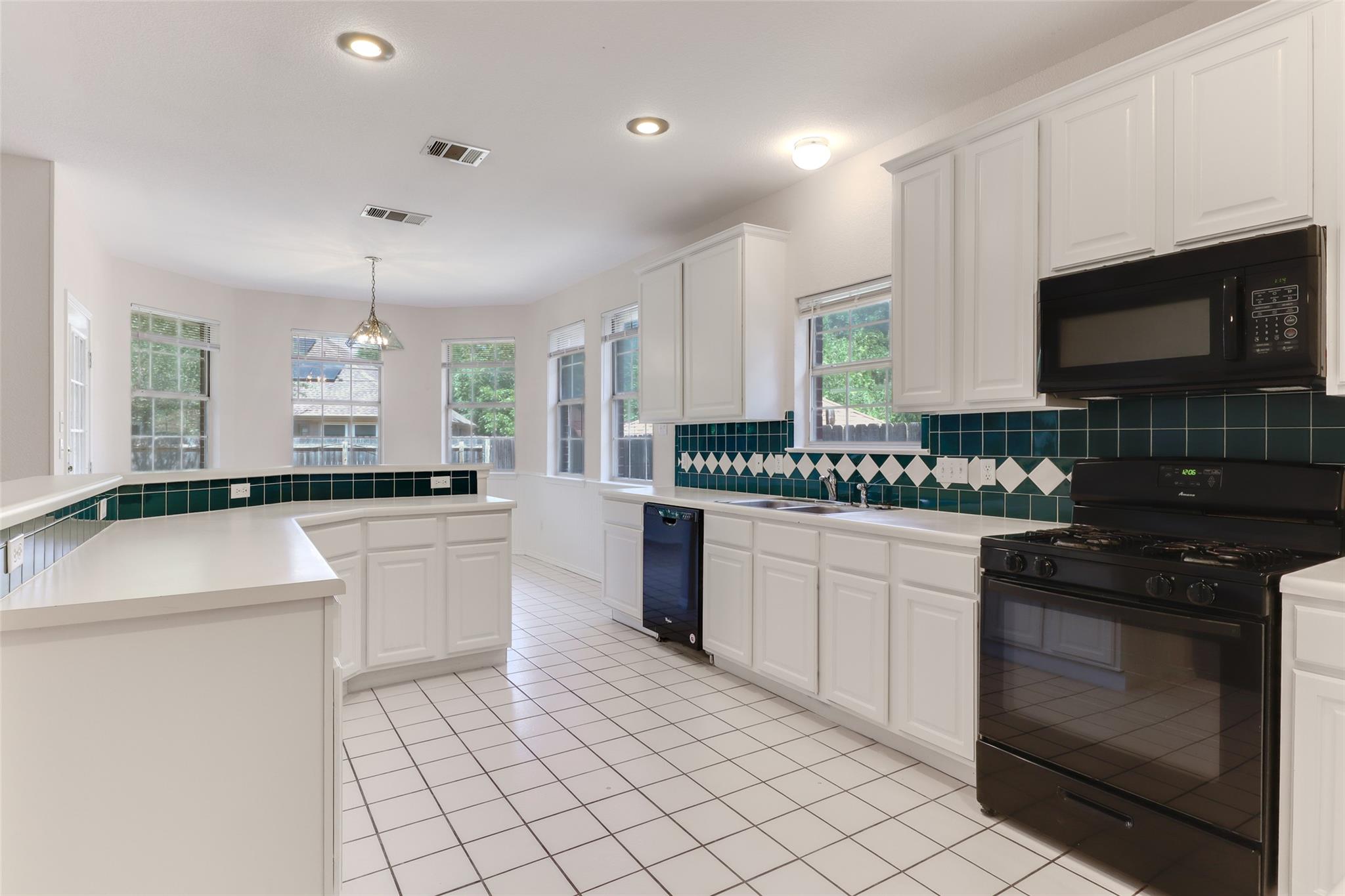 7726 Elkhorn Mountain Trl Property Photo 11