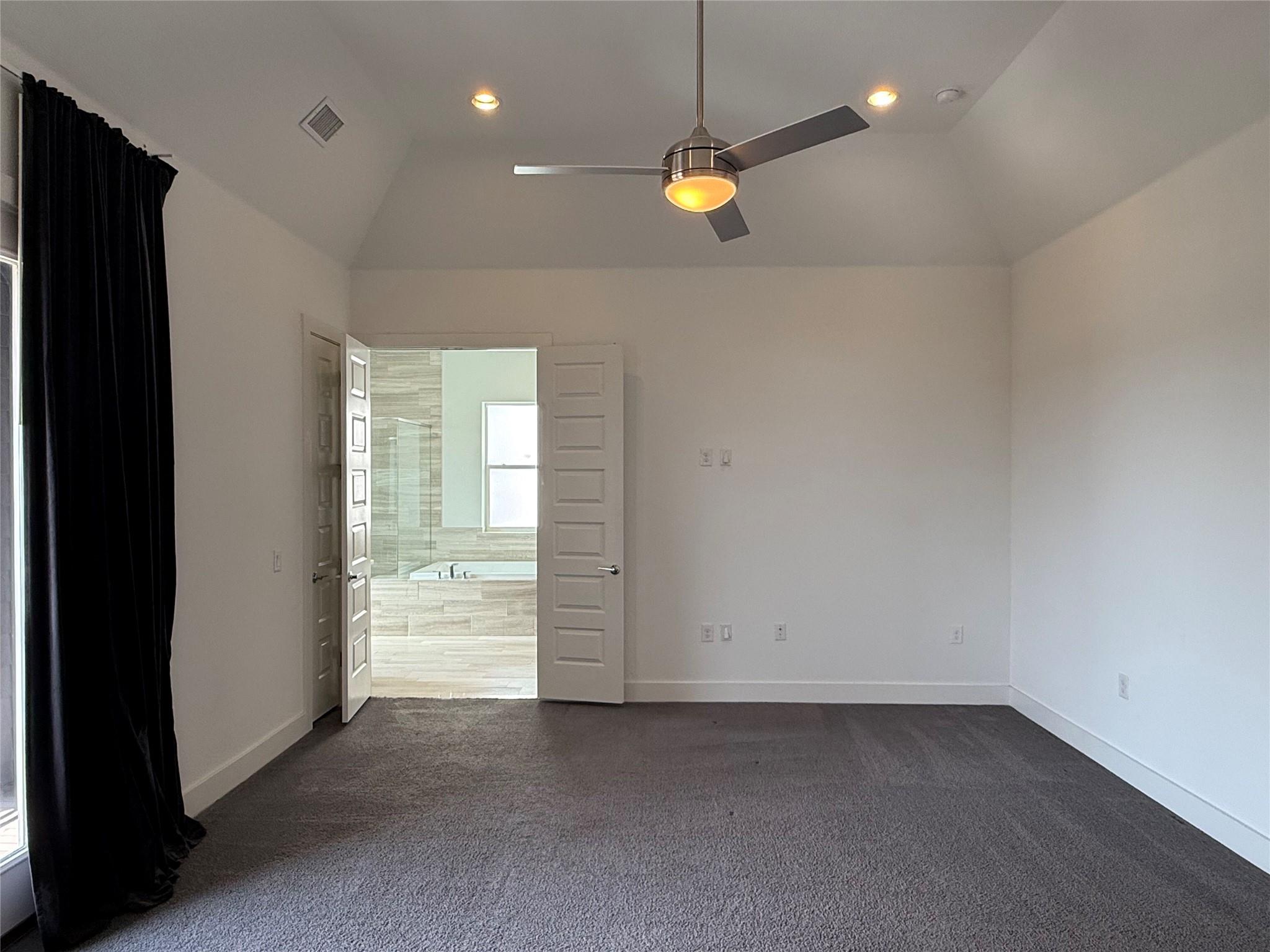 6117 Seville Dr Property Photo 22