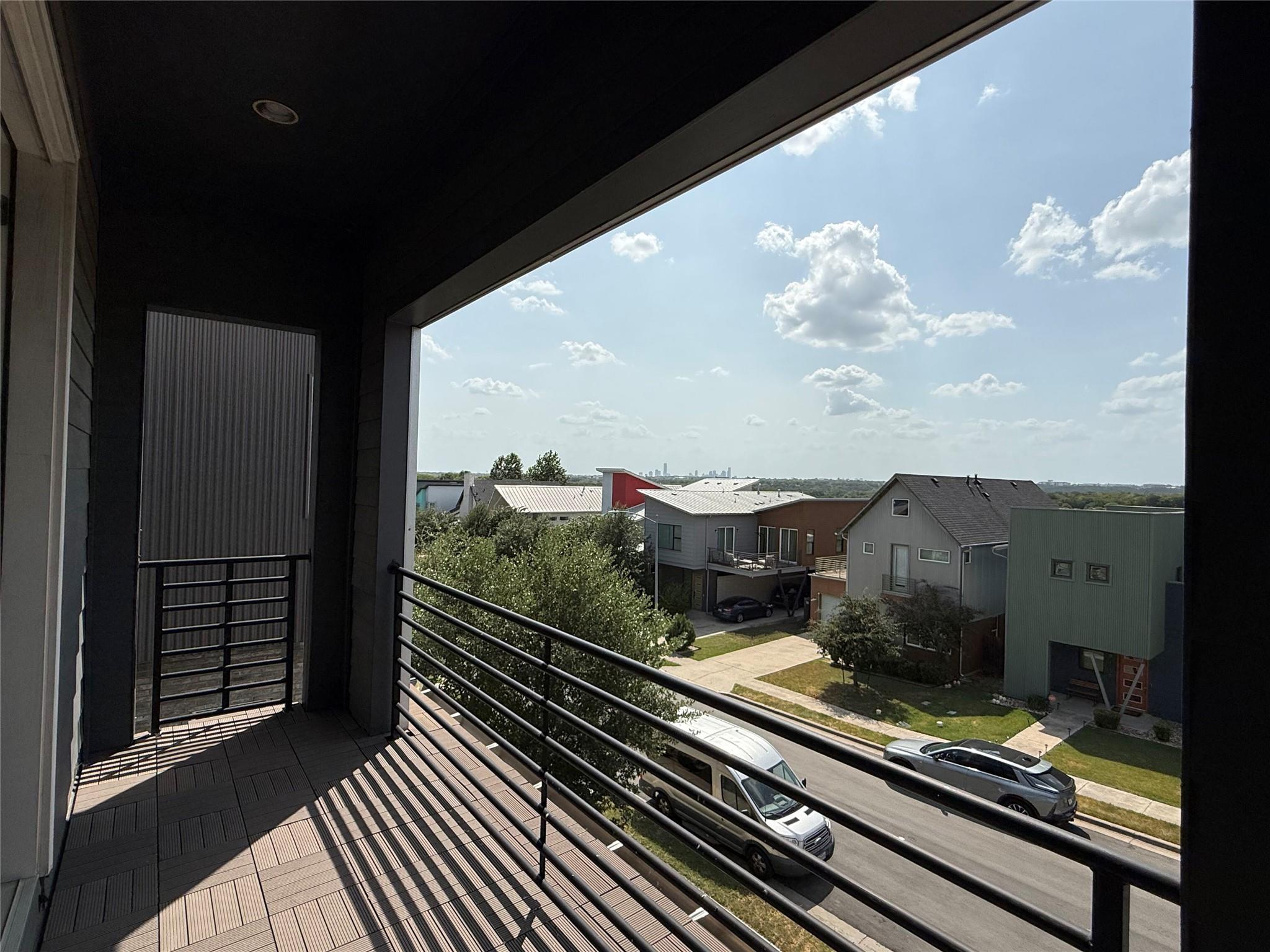 6117 Seville Dr Property Photo 33