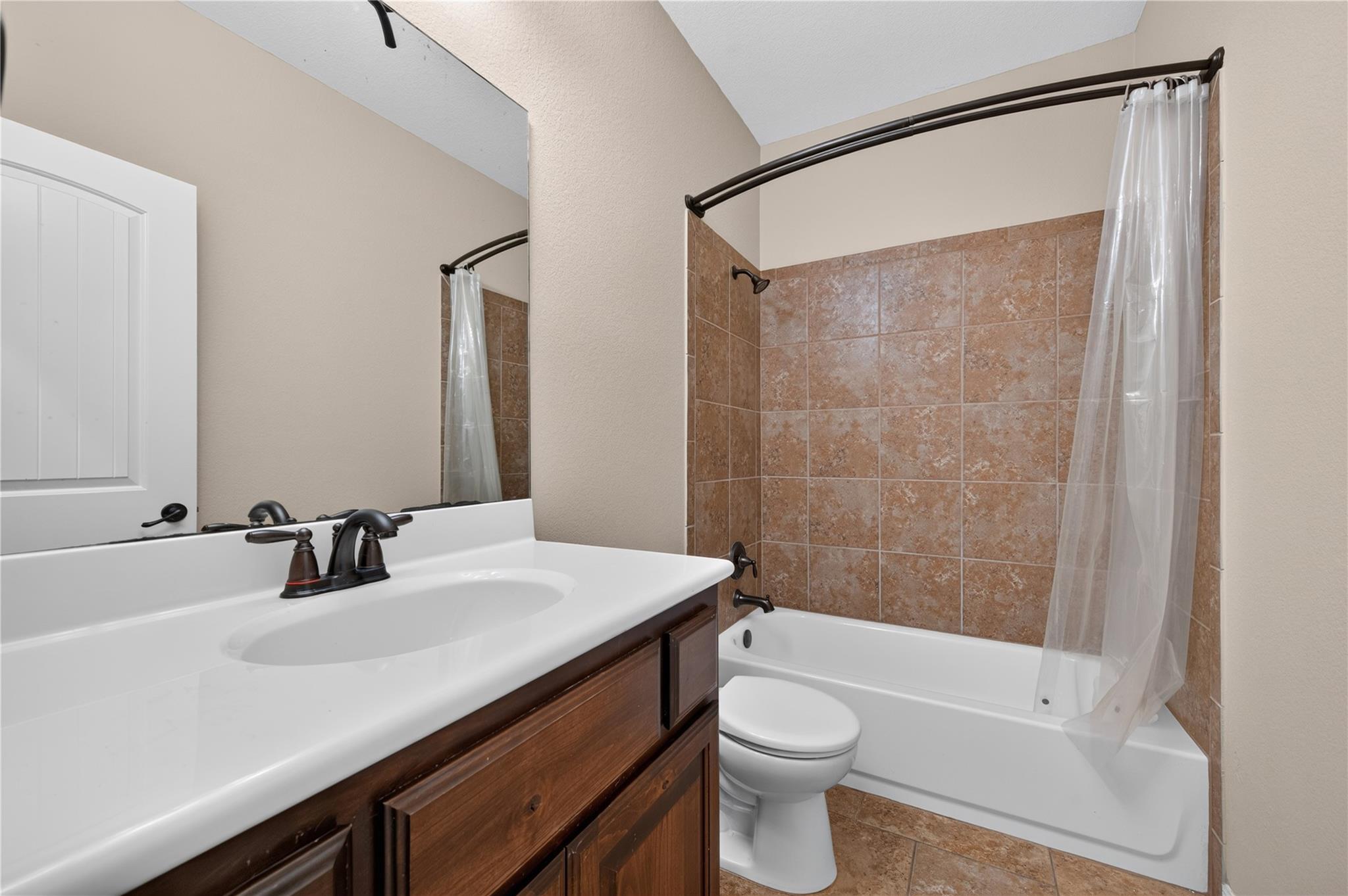 4002 Remington Rd Property Photo 27