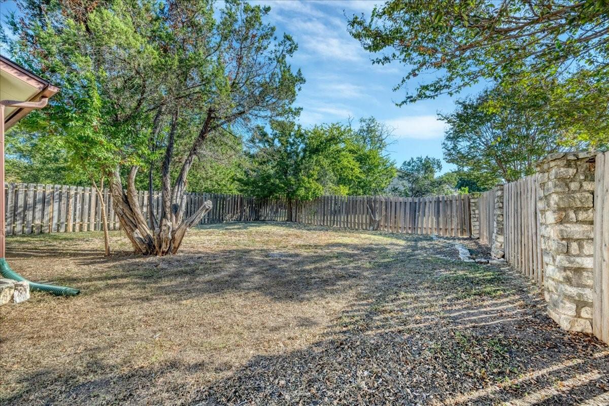 421 Fantail Loop #b Property Photo 17