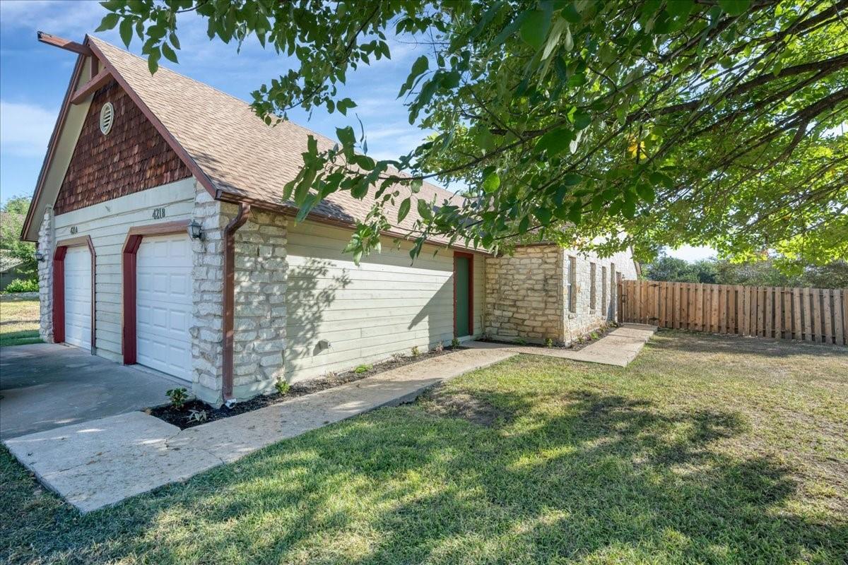 421 Fantail Loop #b Property Photo 19