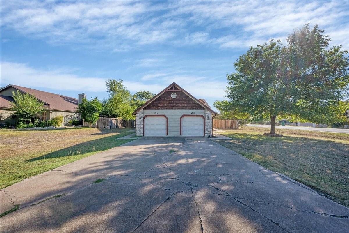 421 Fantail Loop #b Property Photo 21