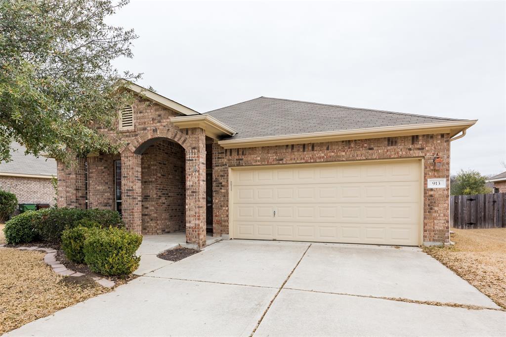 913 Brighton Pl Property Photo 2