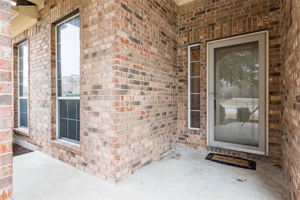 913 Brighton Pl Property Photo 4