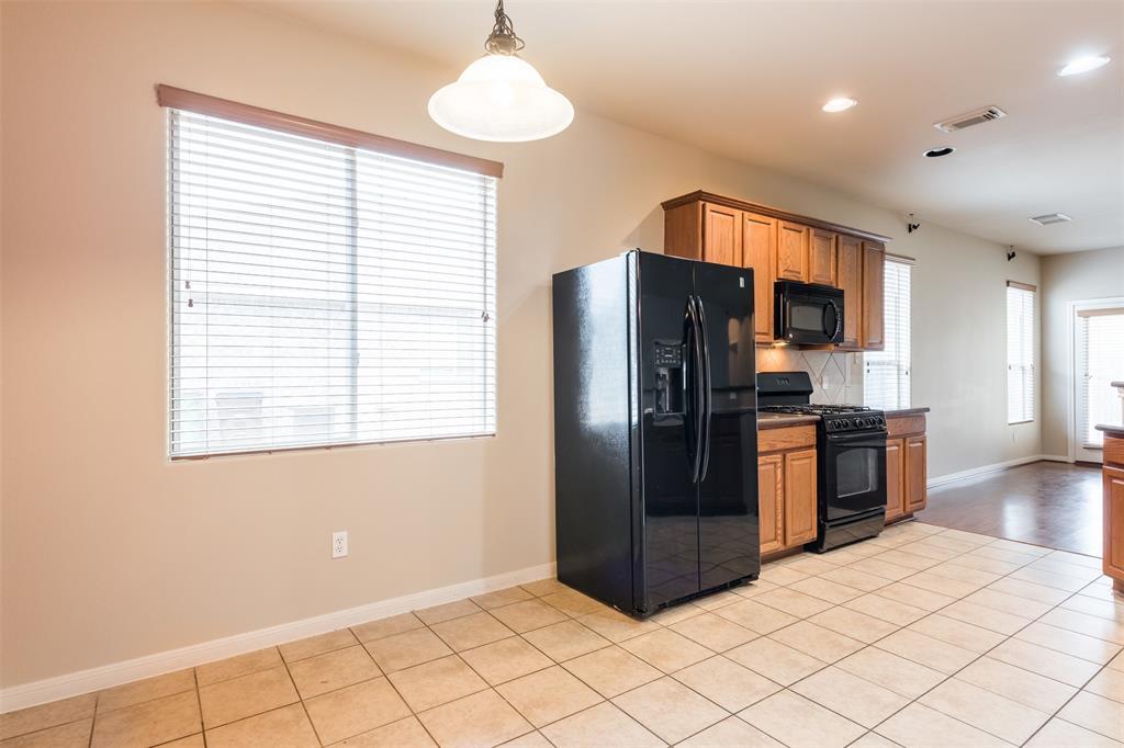 913 Brighton Pl Property Photo 14