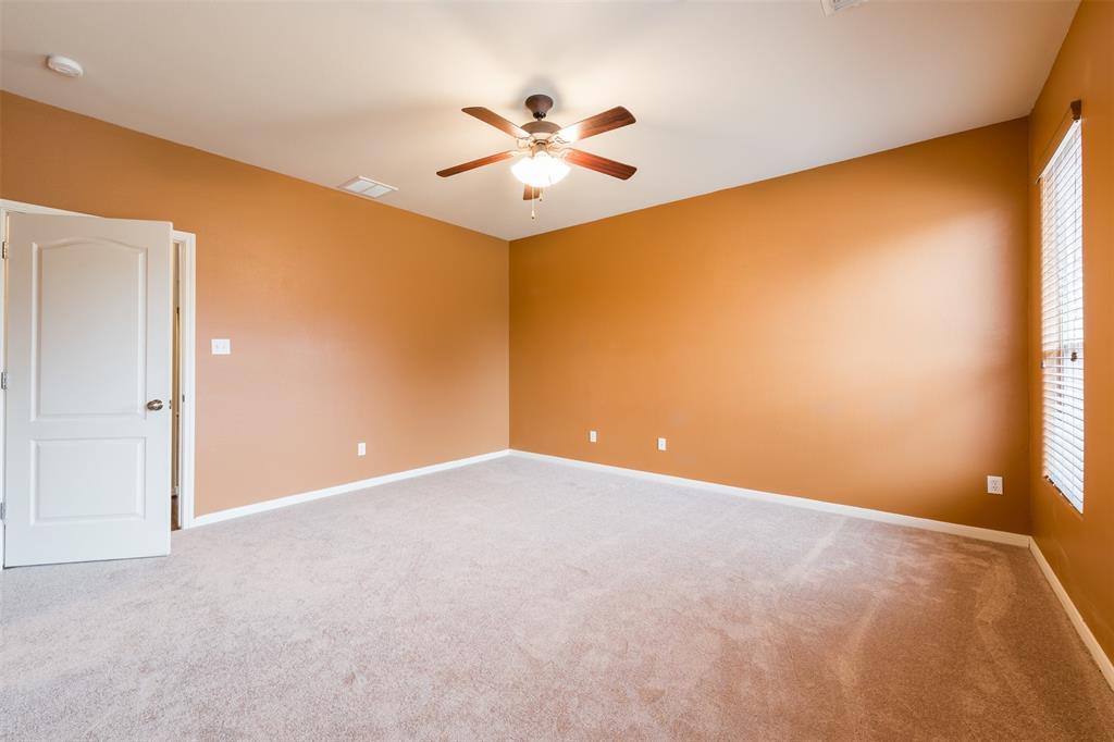 913 Brighton Pl Property Photo 18