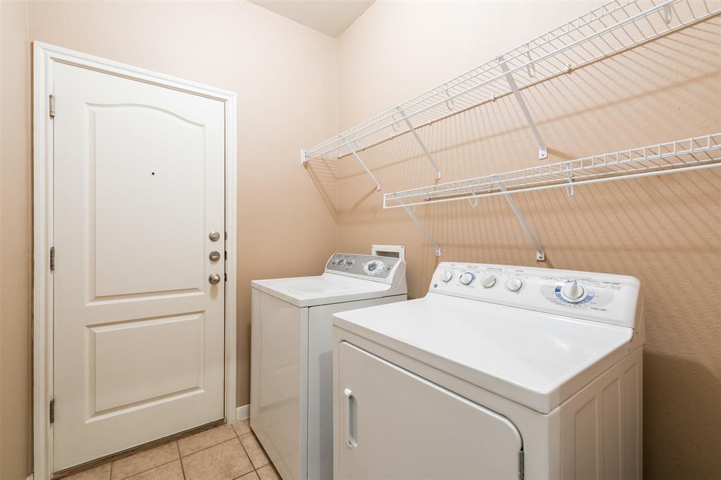 913 Brighton Pl Property Photo 26