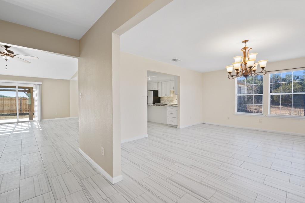 2301 Red Bird Cv Property Photo 7