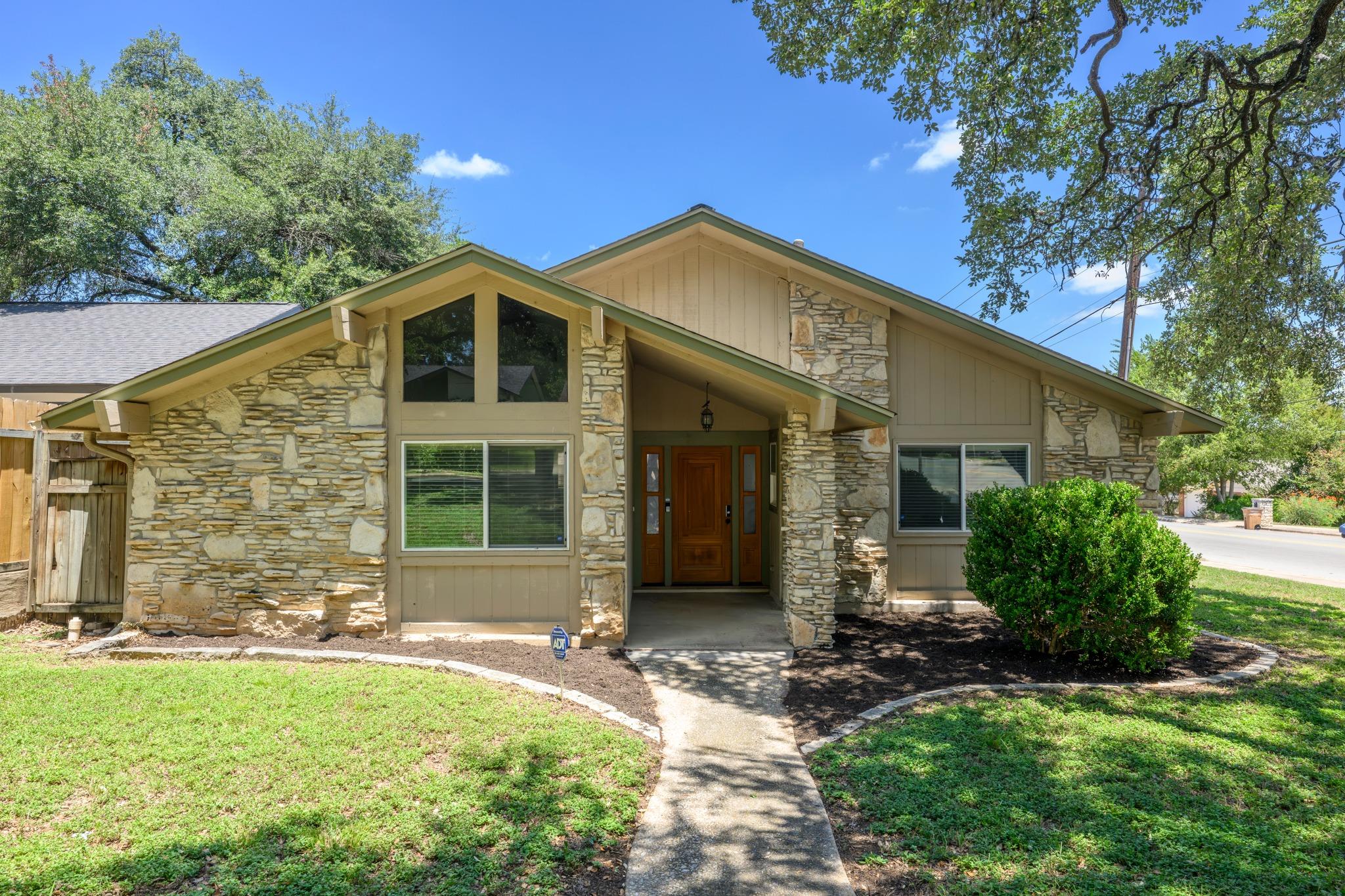 900 Austin Highlands Blvd Property Photo 1