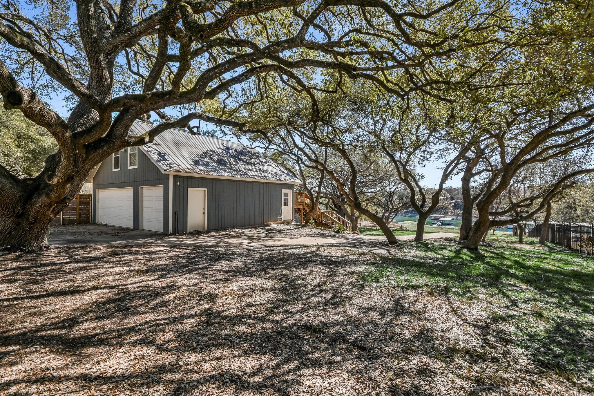 6111 Hudson Bend Rd Property Photo 22