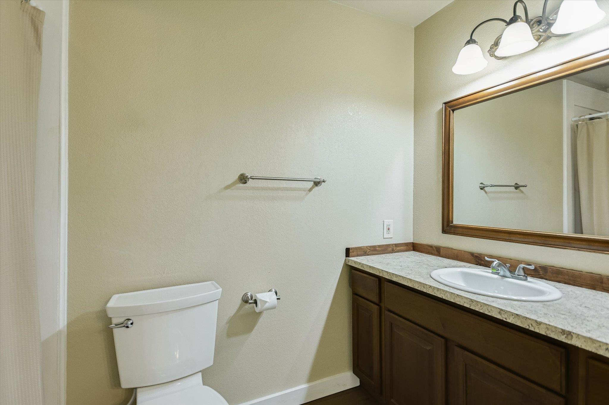 611 Thurman Cir Property Photo 14