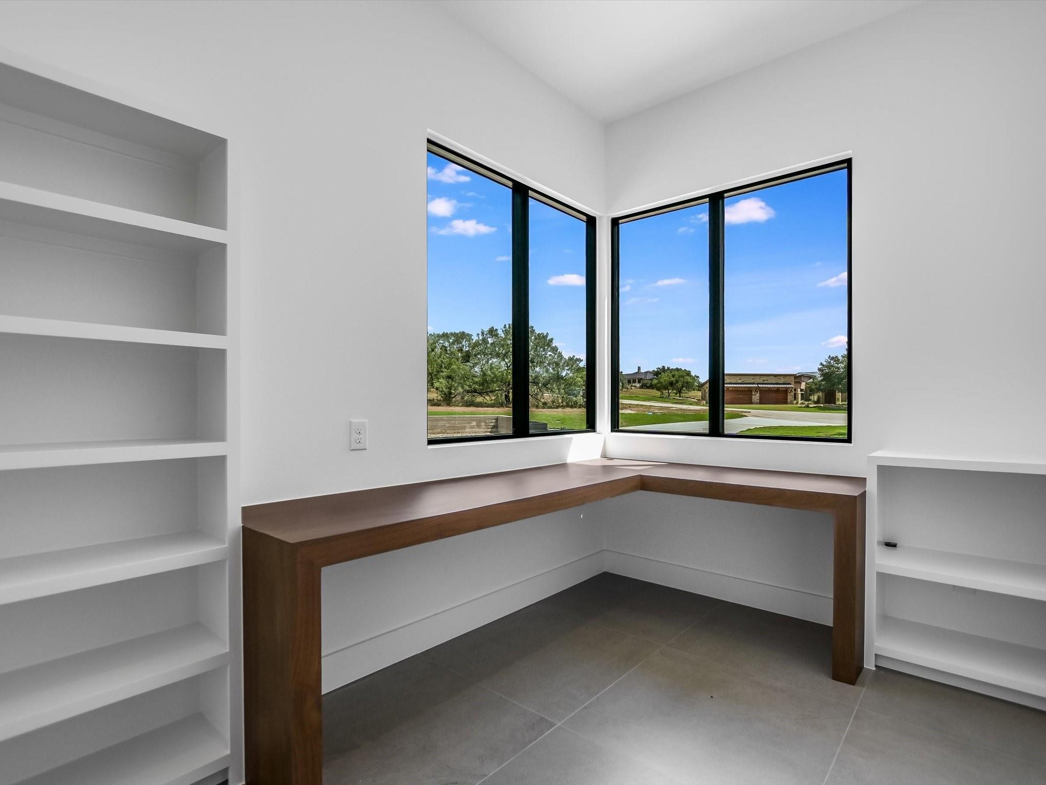 180 Westgate Loop Property Photo 13