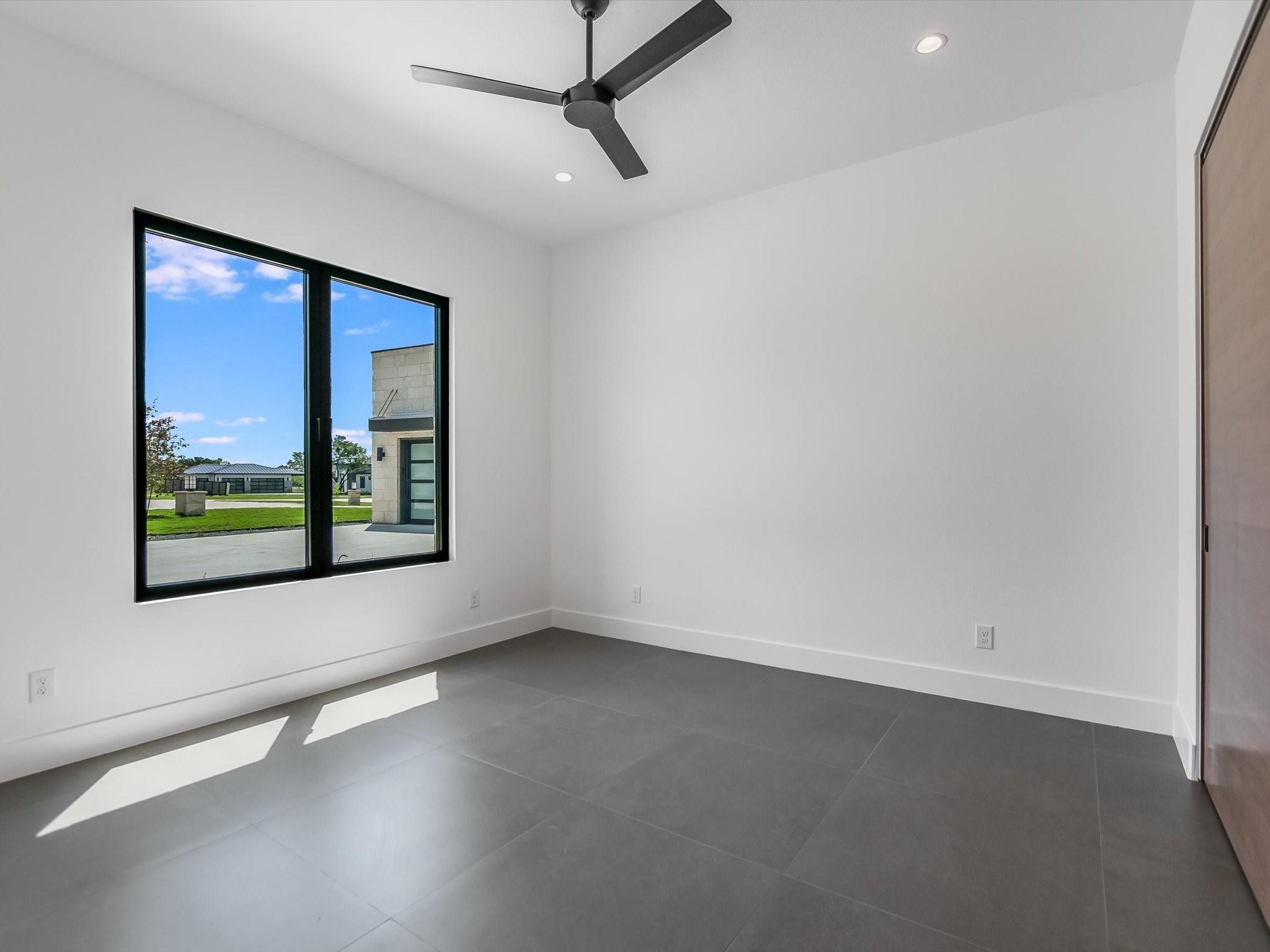 180 Westgate Loop Property Photo 23