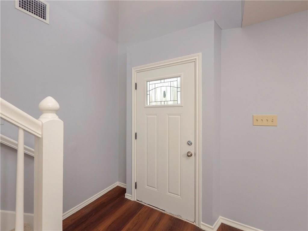 809 Riverlawn Dr Property Photo 6