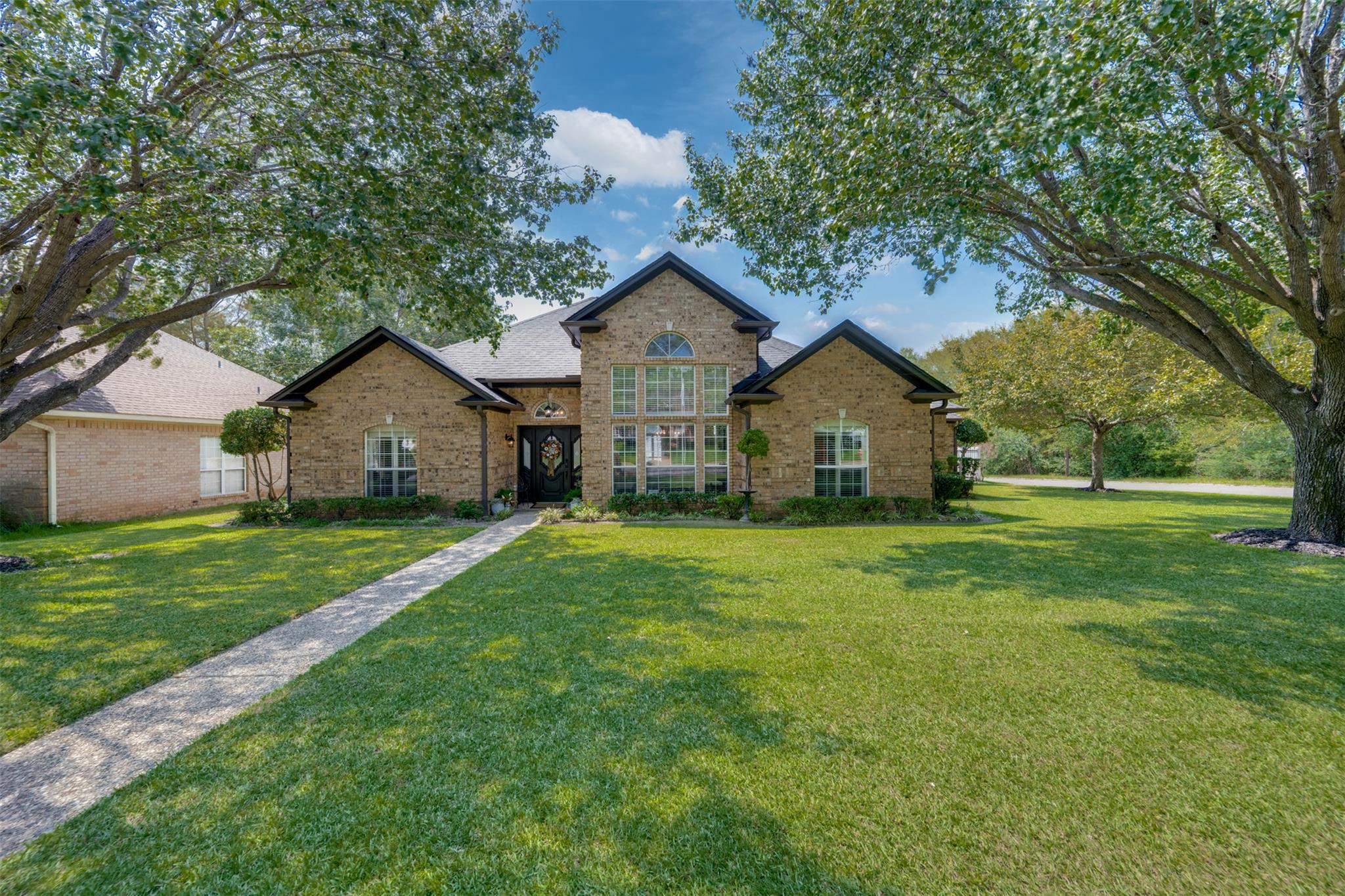 1318 Spring Branch Dr Property Photo 1