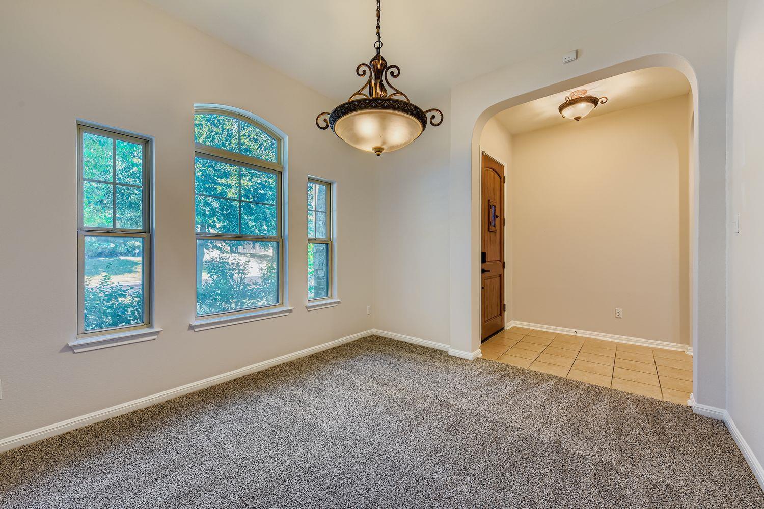 1909 Tranquility Ln Property Photo 5