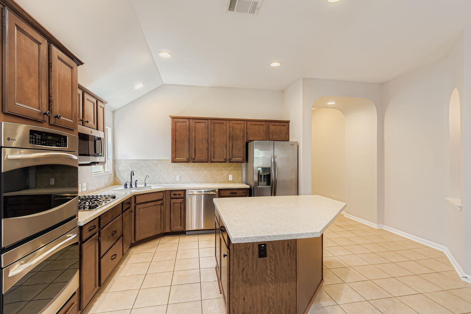 1909 Tranquility Ln Property Photo 8