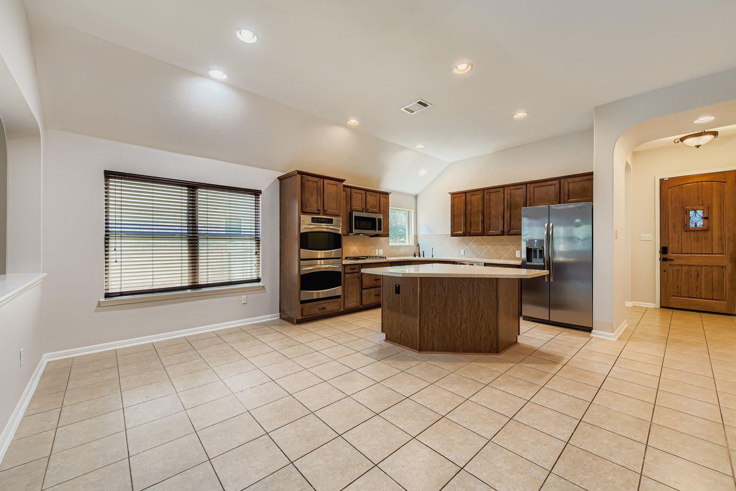 1909 Tranquility Ln Property Photo 11