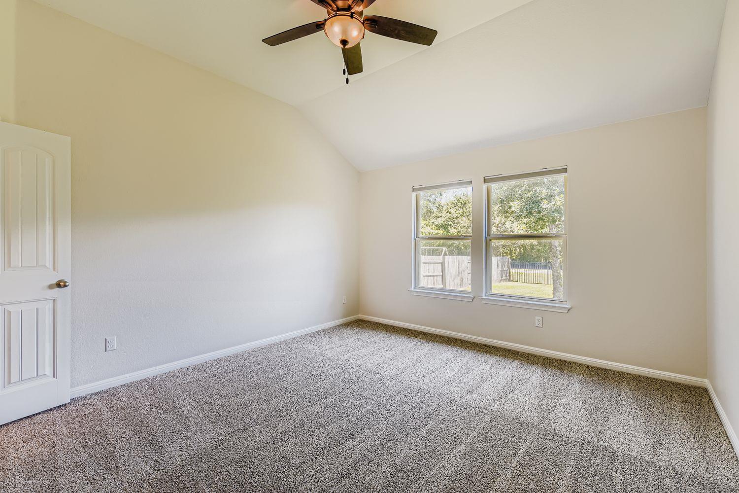 1909 Tranquility Ln Property Photo 14