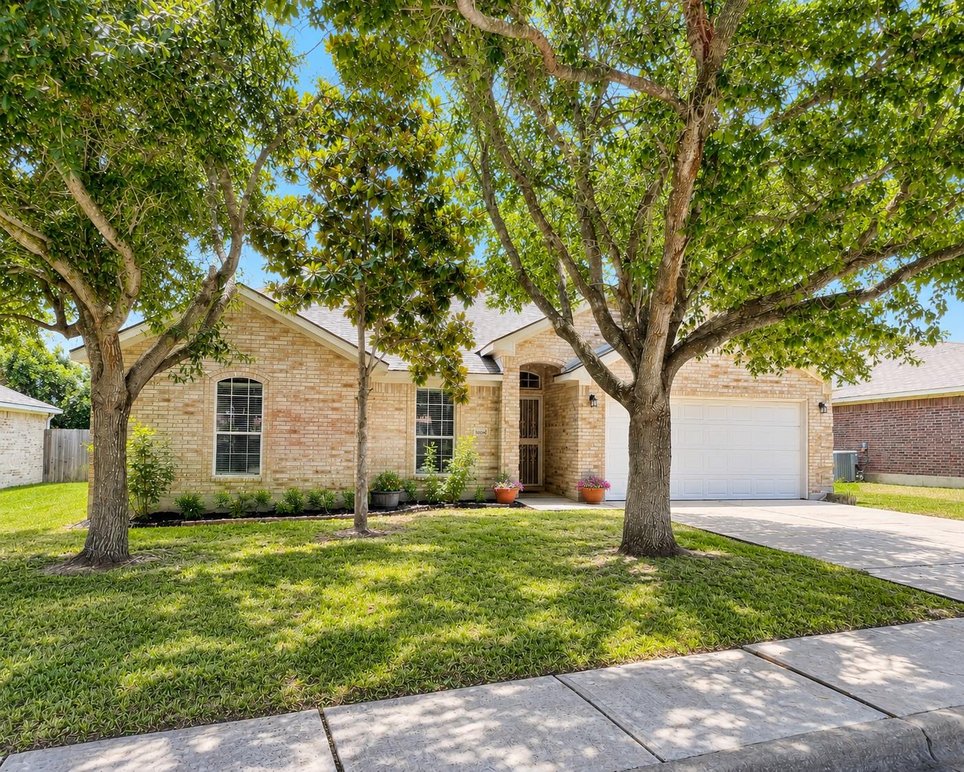 1604 Prickly Pear St Property Photo 1