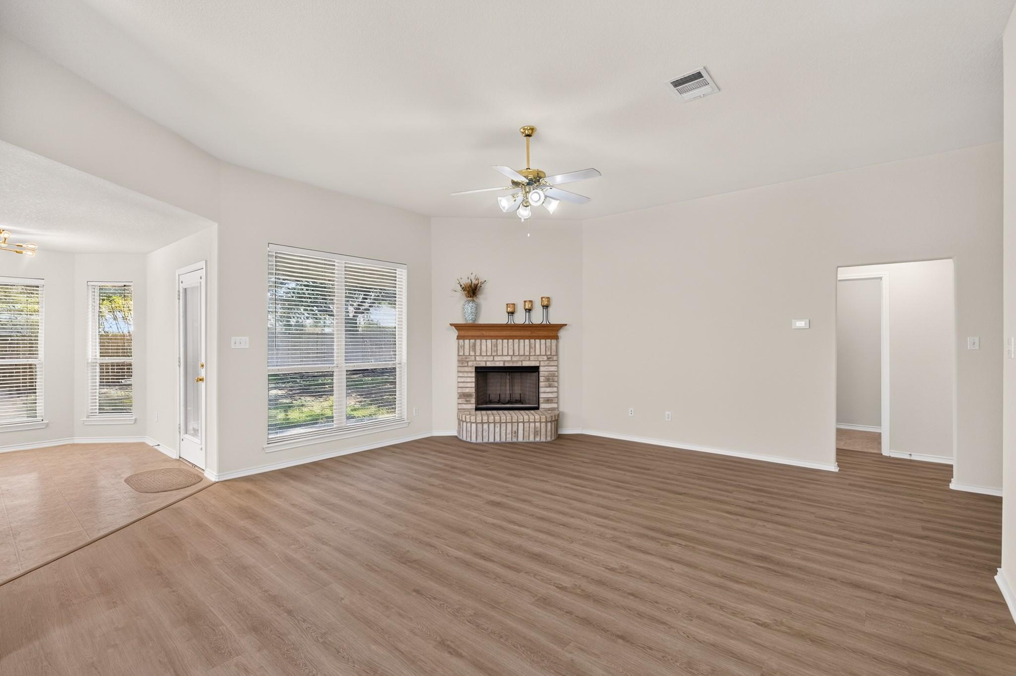 1604 Prickly Pear St Property Photo 7