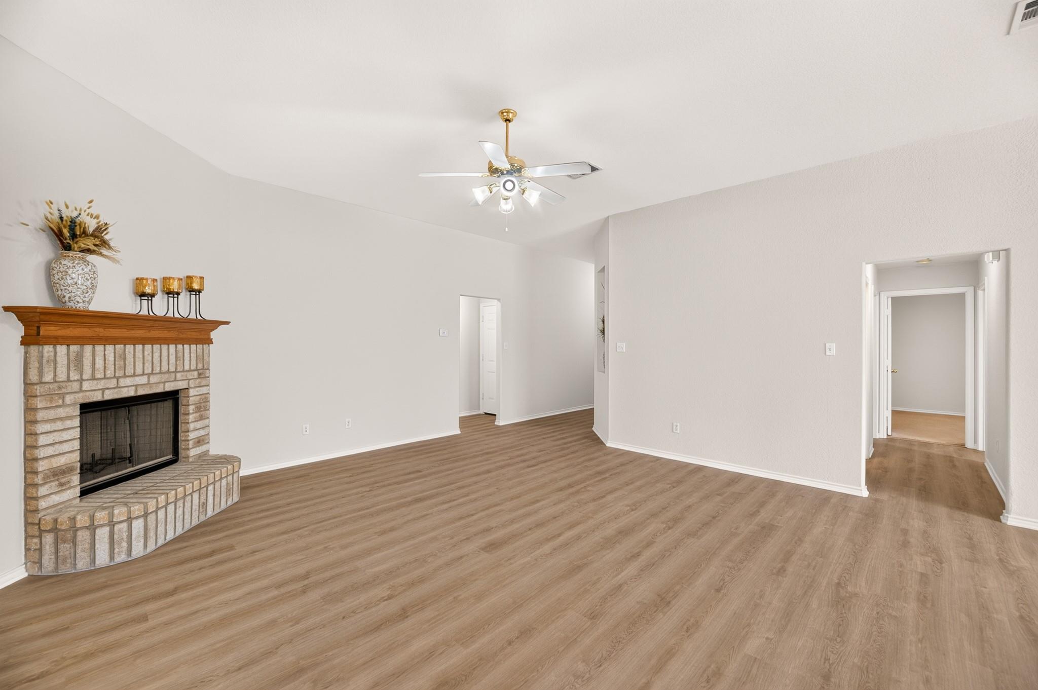 1604 Prickly Pear St Property Photo 8