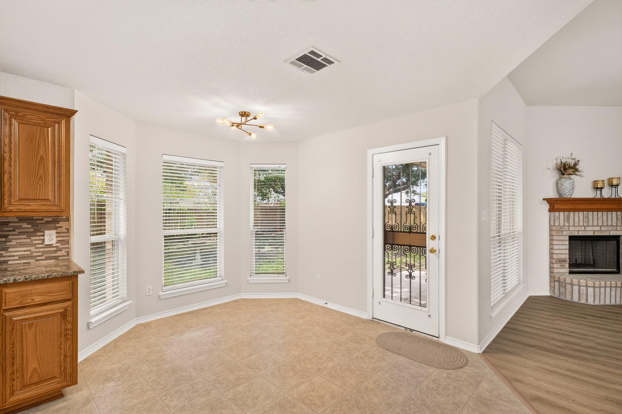 1604 Prickly Pear St Property Photo 10