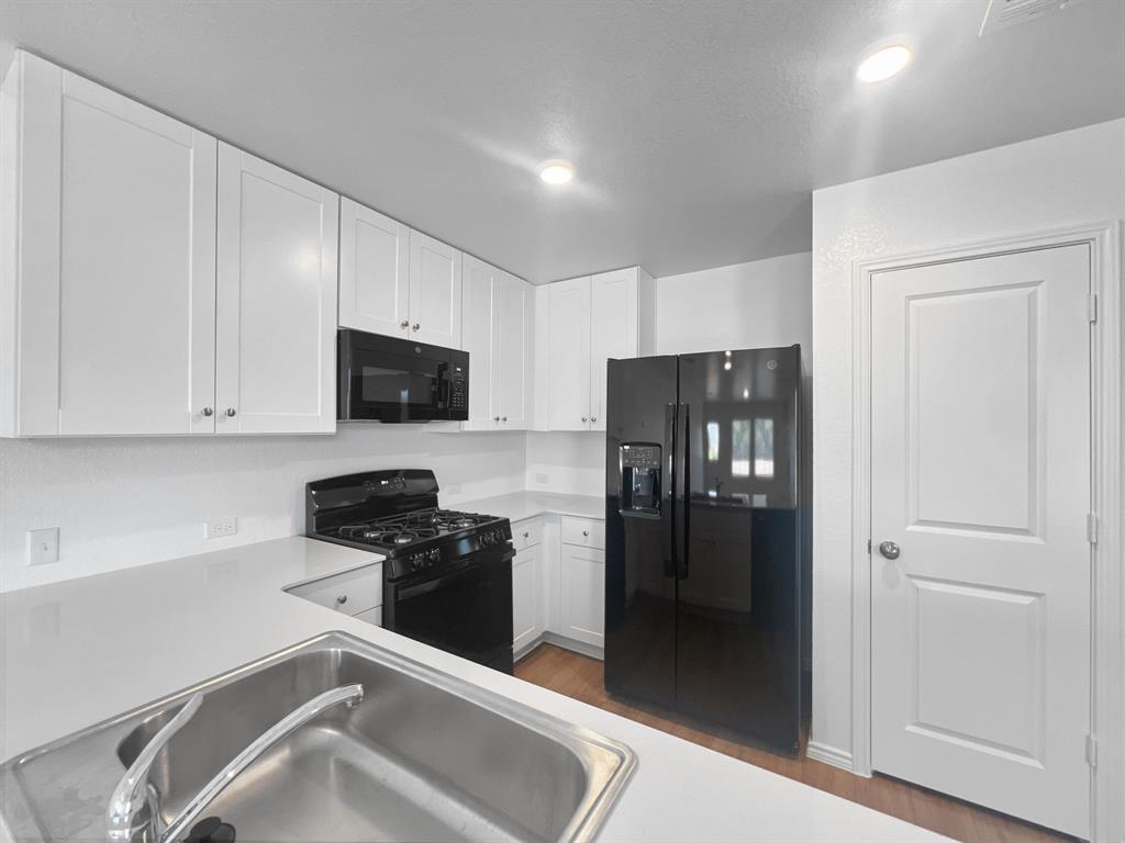 1563 Soapstone Pass Property Photo 7