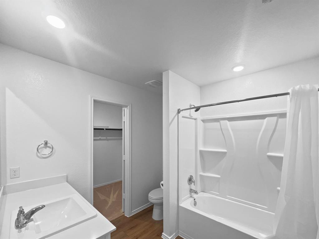 1563 Soapstone Pass Property Photo 9