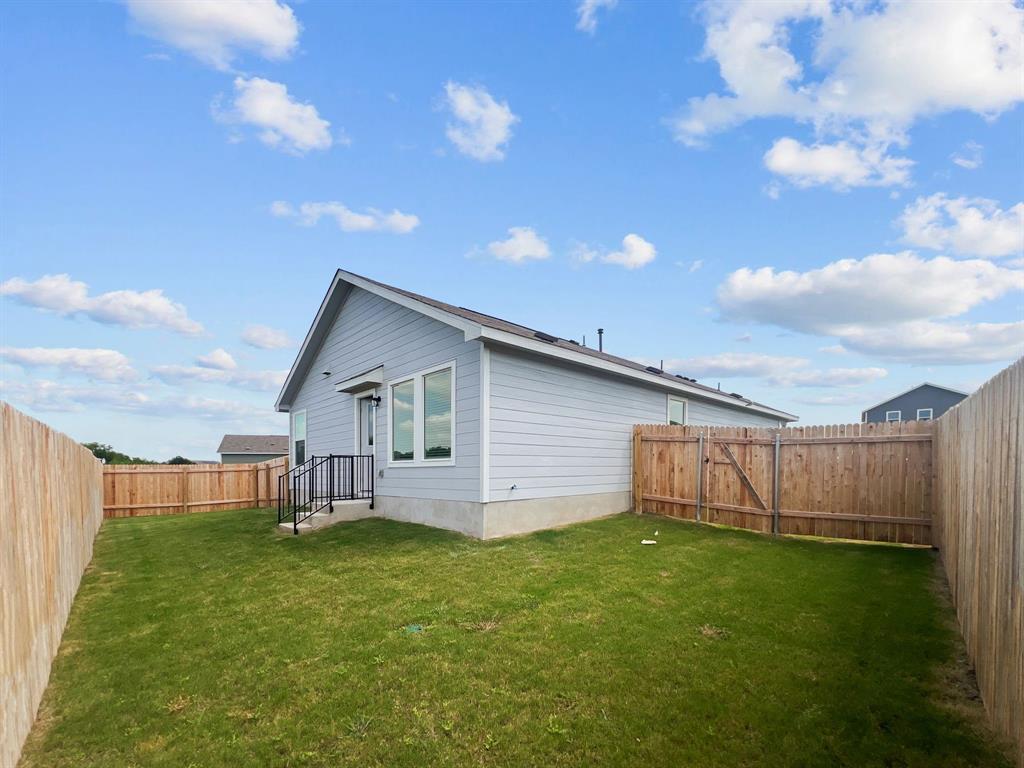 1563 Soapstone Pass Property Photo 19
