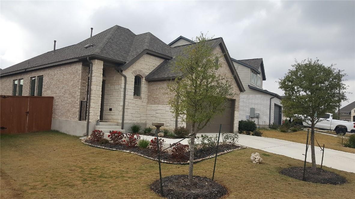 212 Freeman Loop Property Photo 1