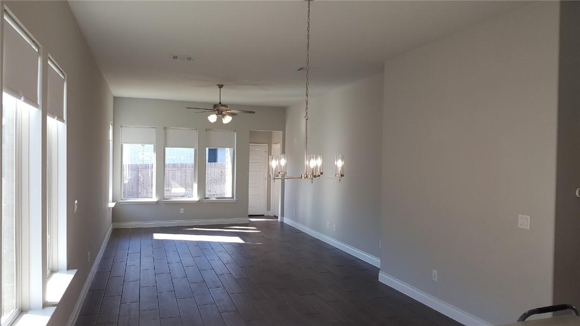 212 Freeman Loop Property Photo 2