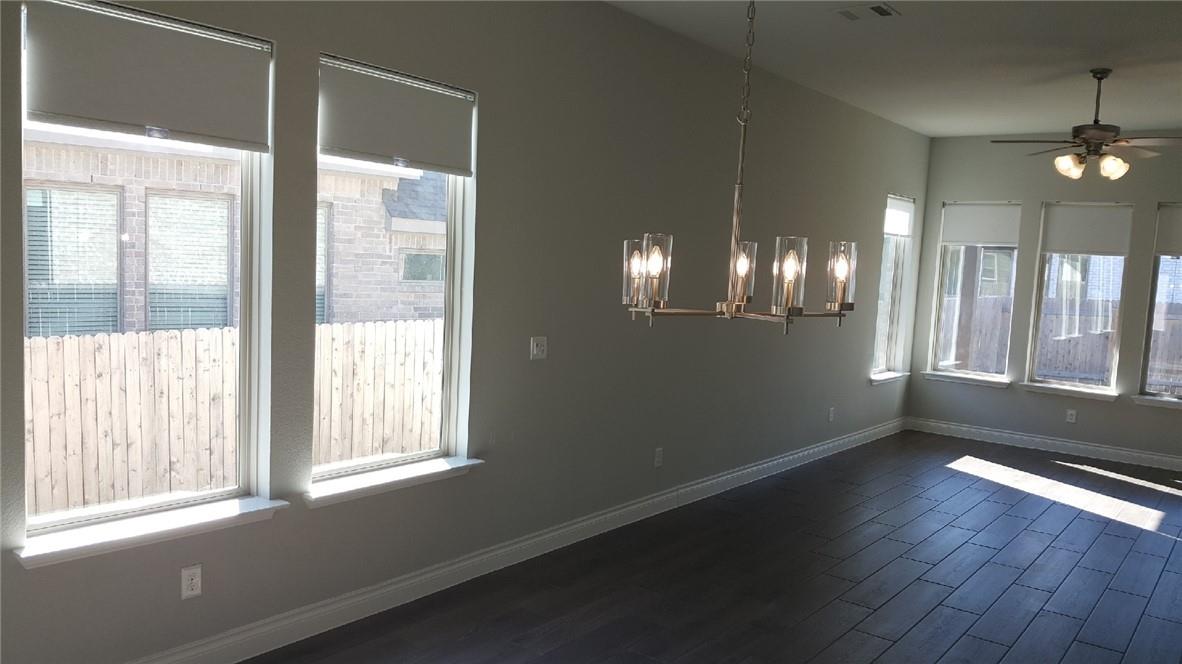 212 Freeman Loop Property Photo 3