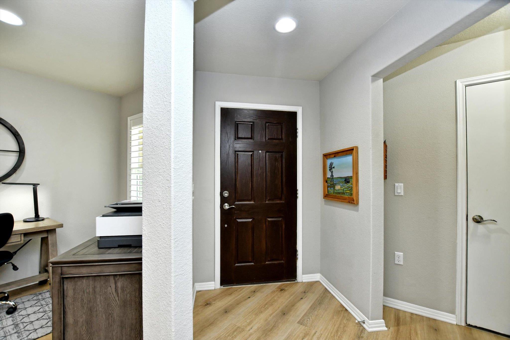 231 Hobby St Property Photo 4