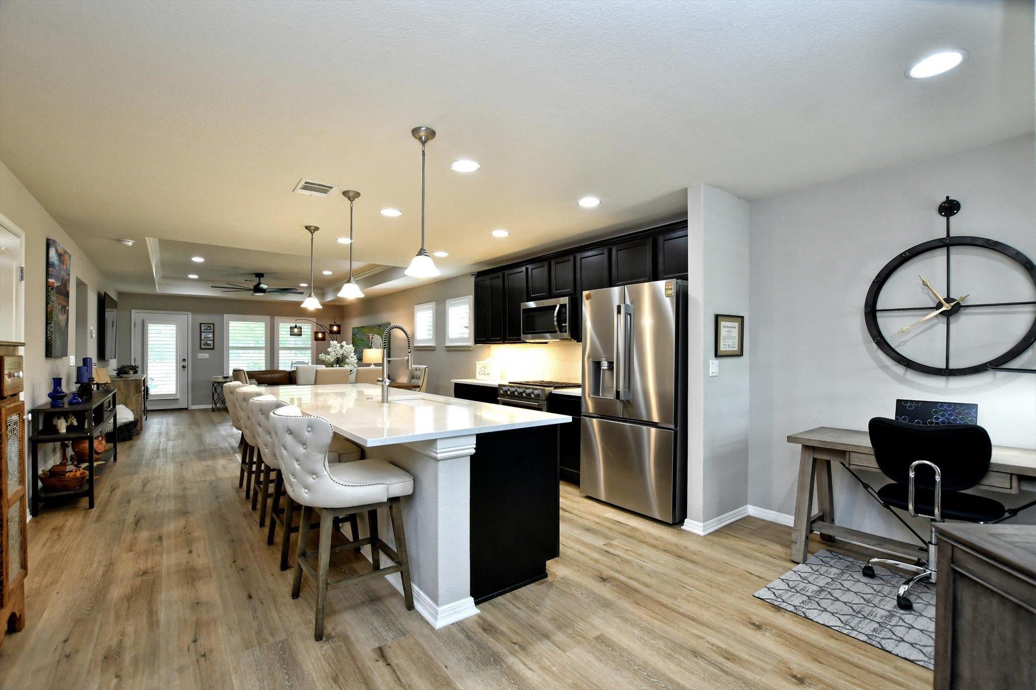 231 Hobby St Property Photo 12