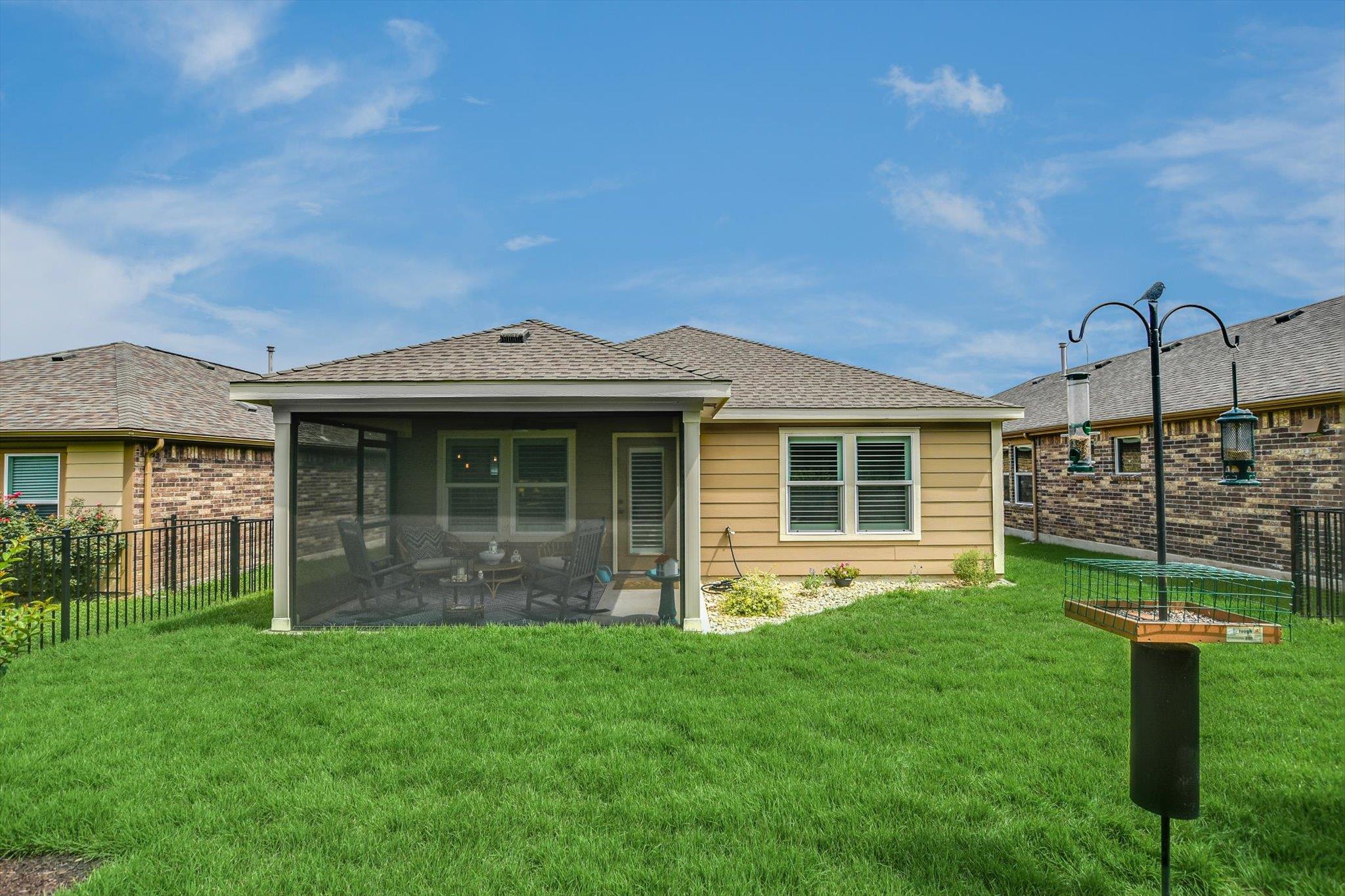 231 Hobby St Property Photo 27