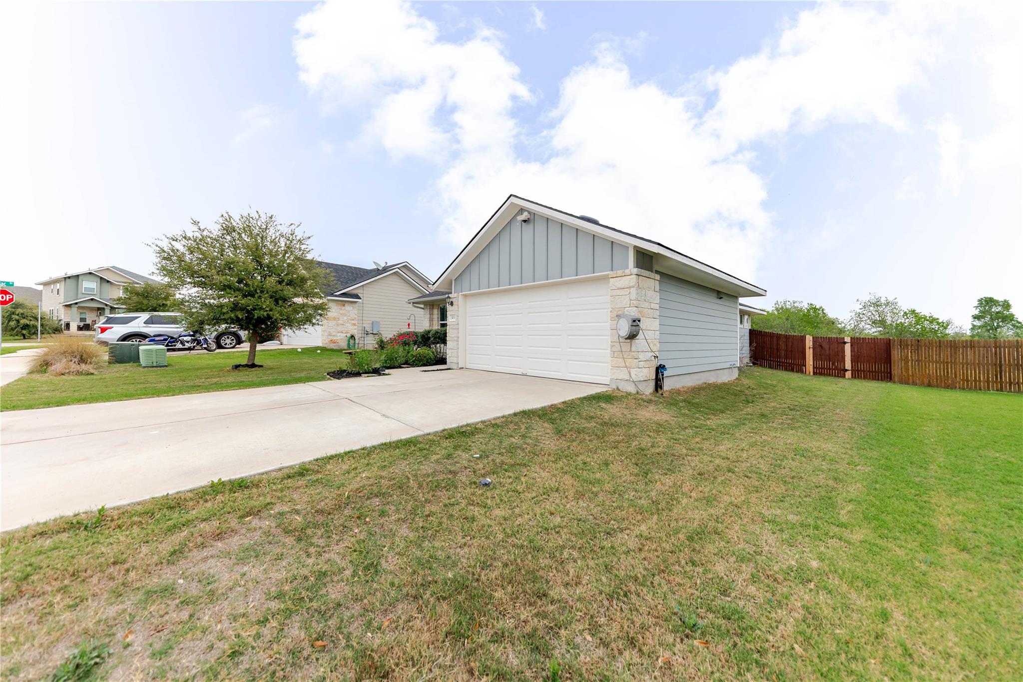 303 Schuyerville Dr Property Photo 23