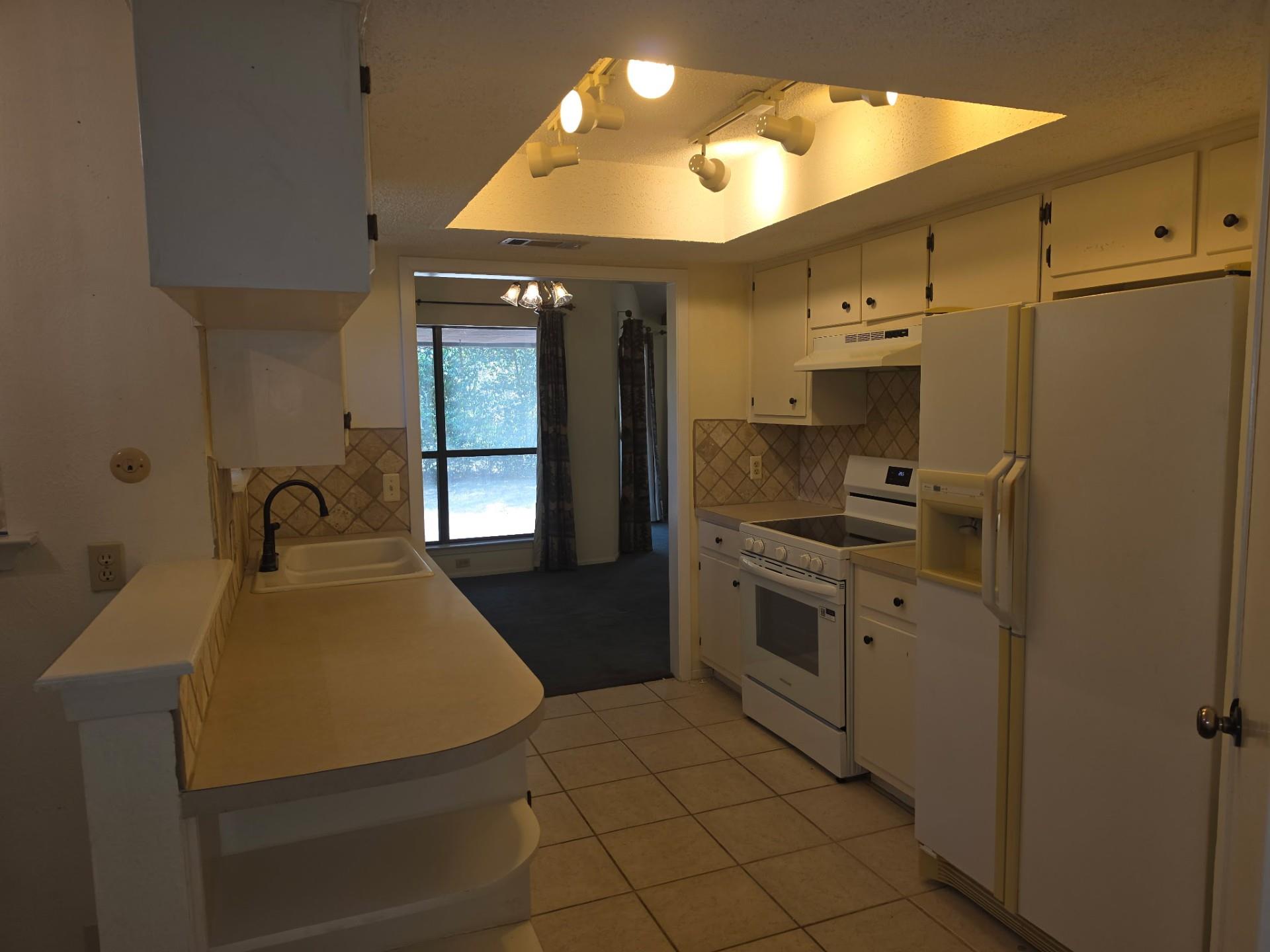 109 Pine Cone Ln Property Photo 9