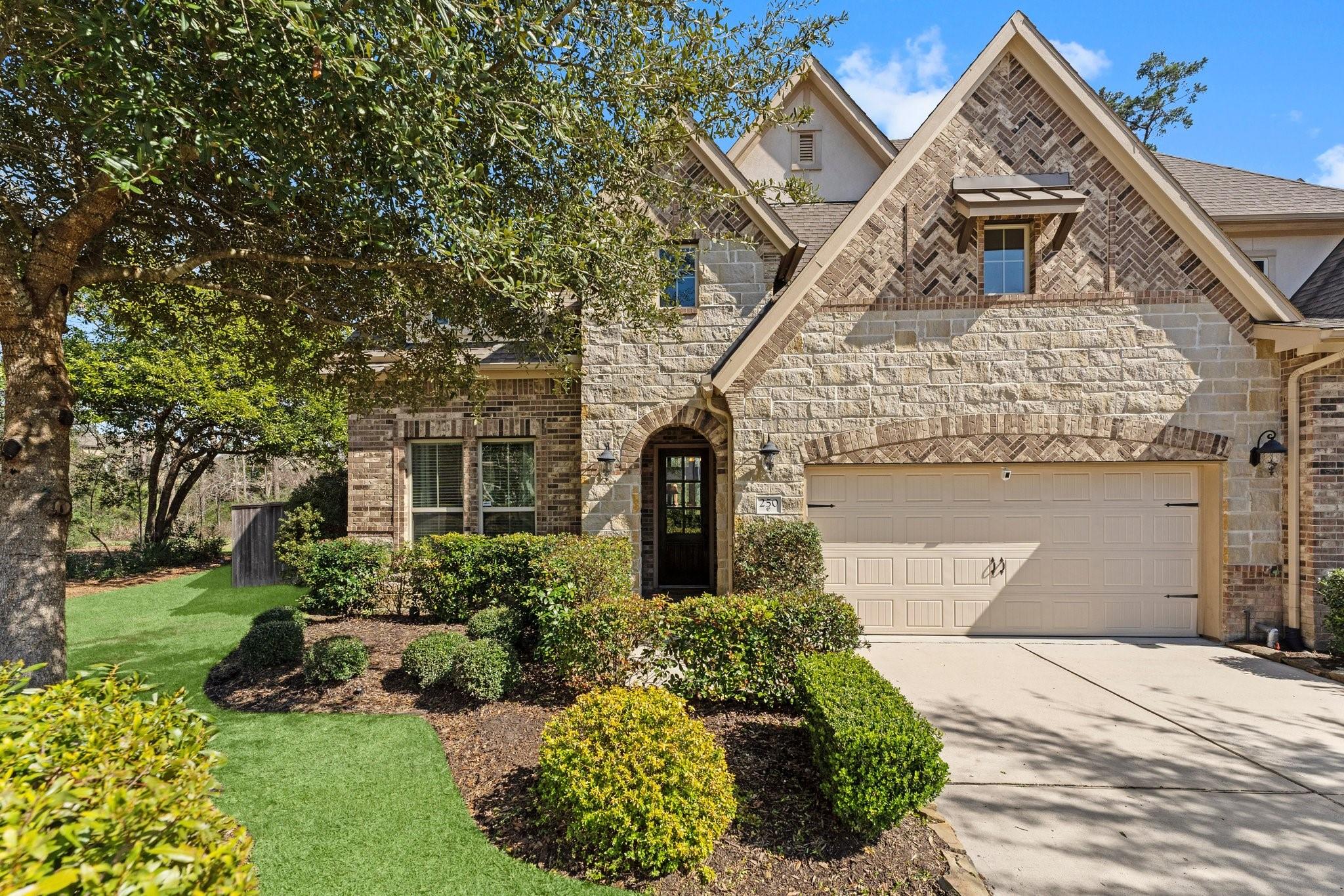 Conroe Real Estate Listings Main Image