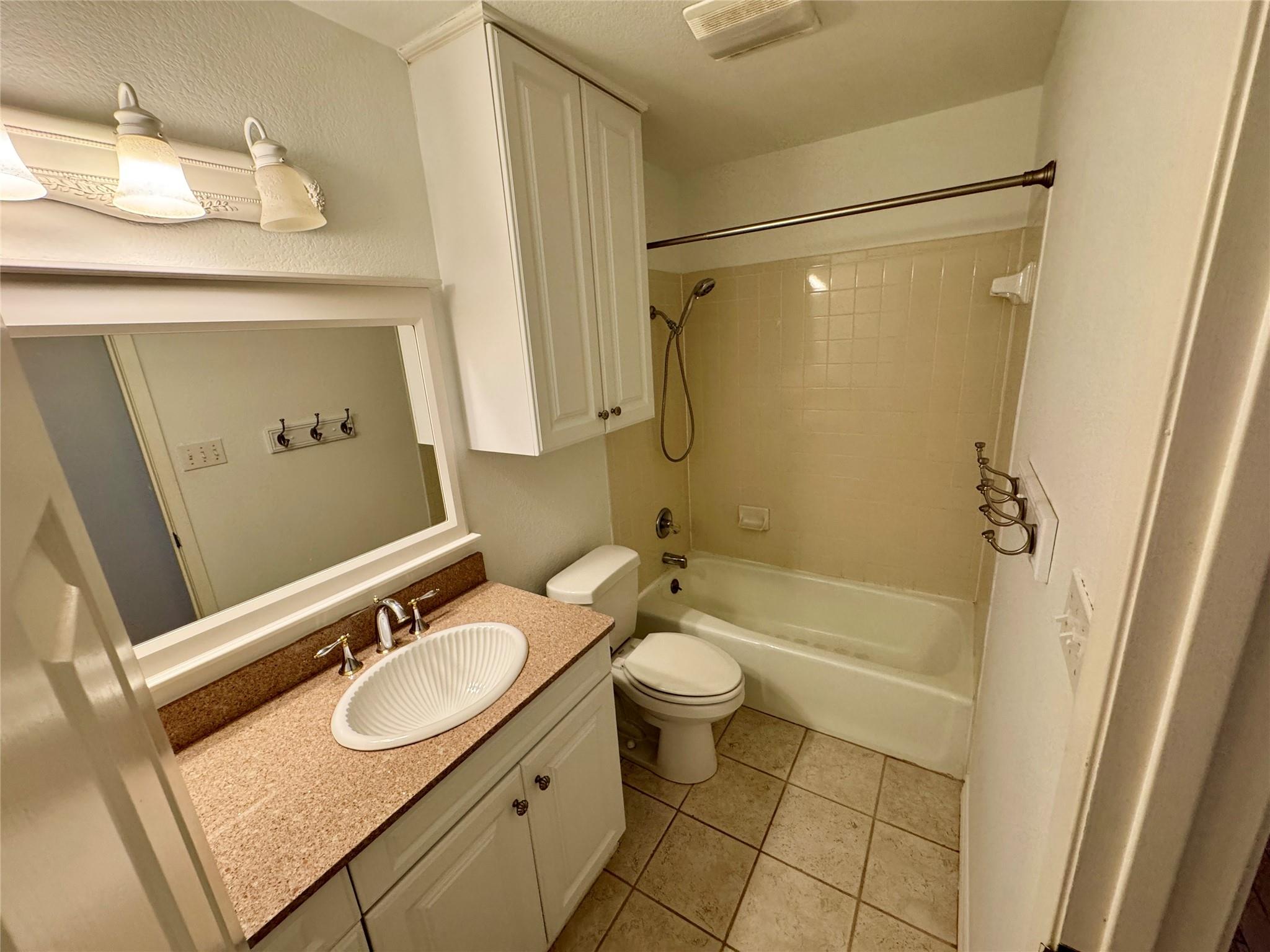 5109 Summerset Trl Property Photo 25
