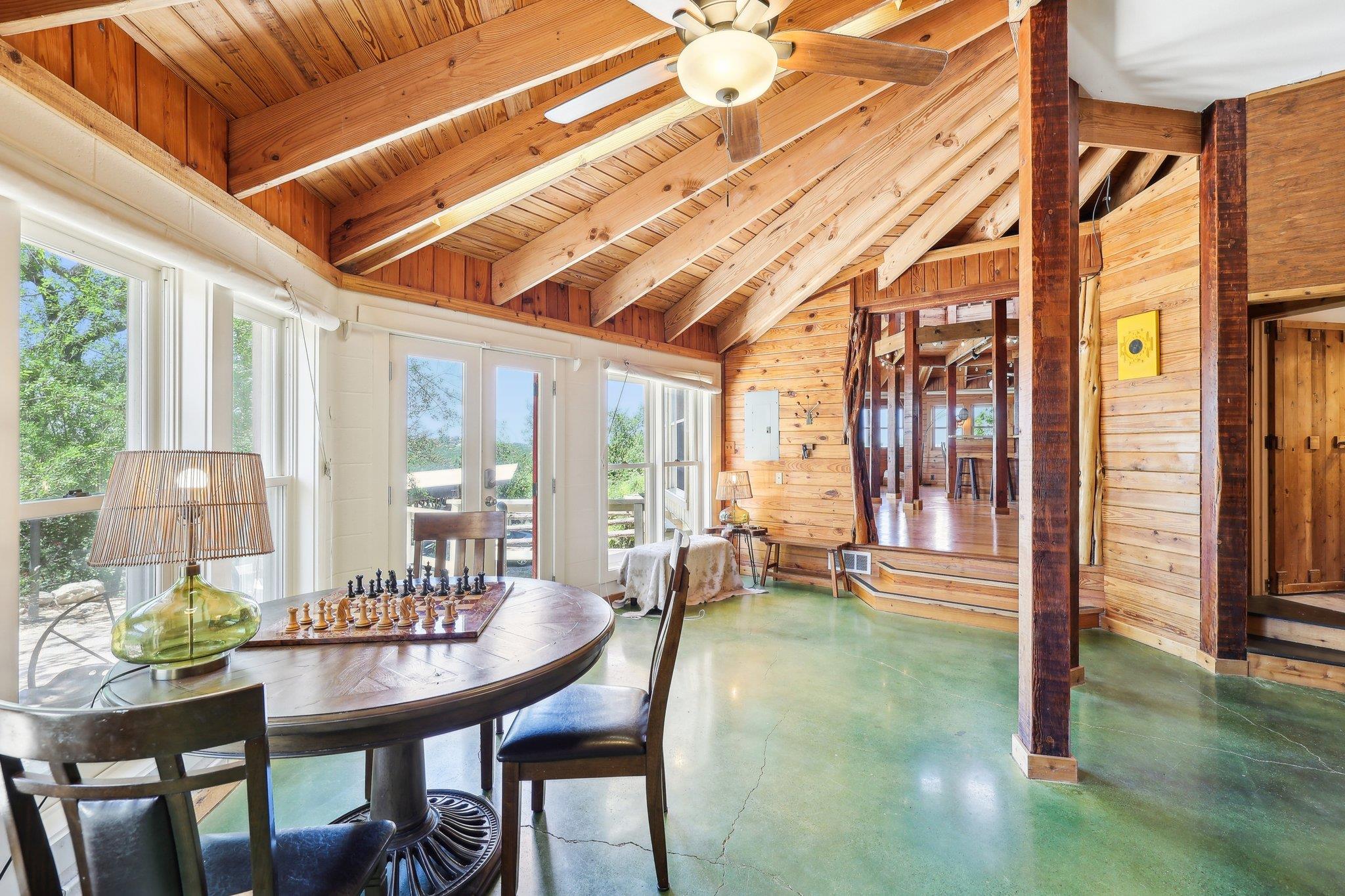 3700 Mcgregor Ln Property Photo 3