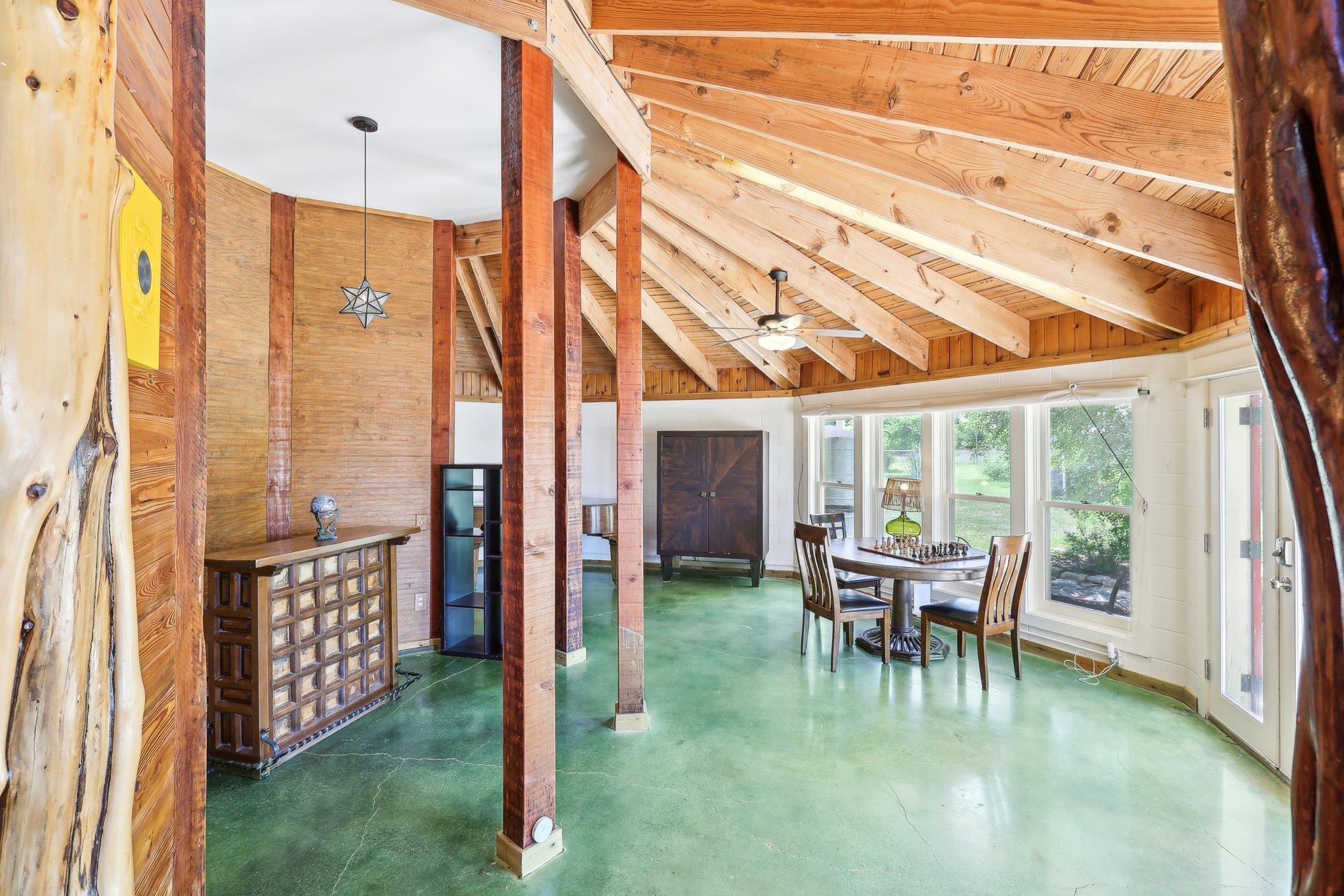 3700 Mcgregor Ln Property Photo 4